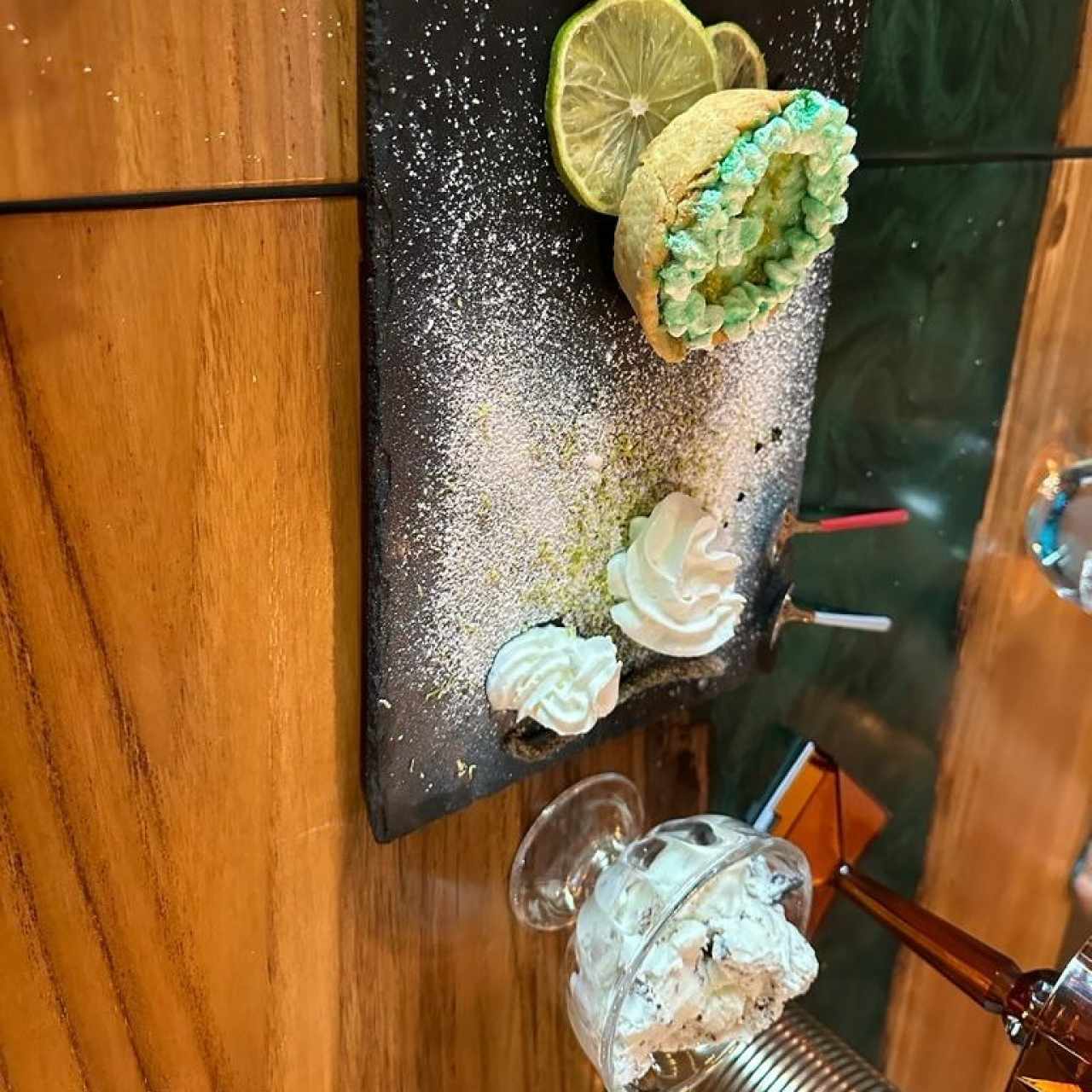 Tartaleta de Limón y Helado Stracciatella