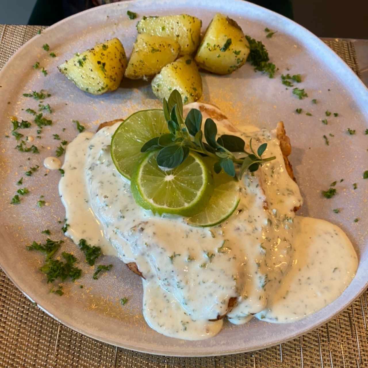 Pechuga de pollo al limón con Puré de Papas