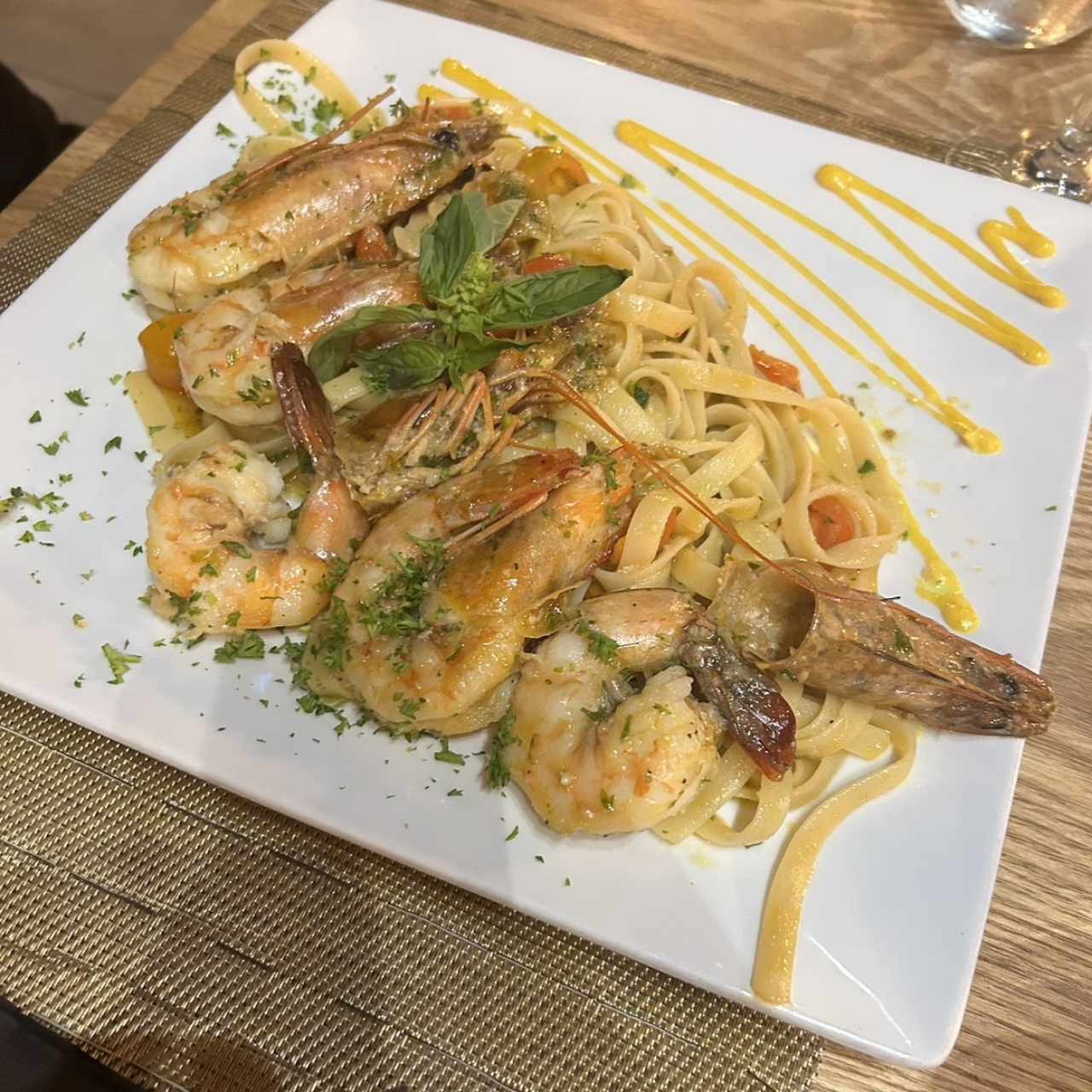 Pastas - Fettuccine con Langostinos