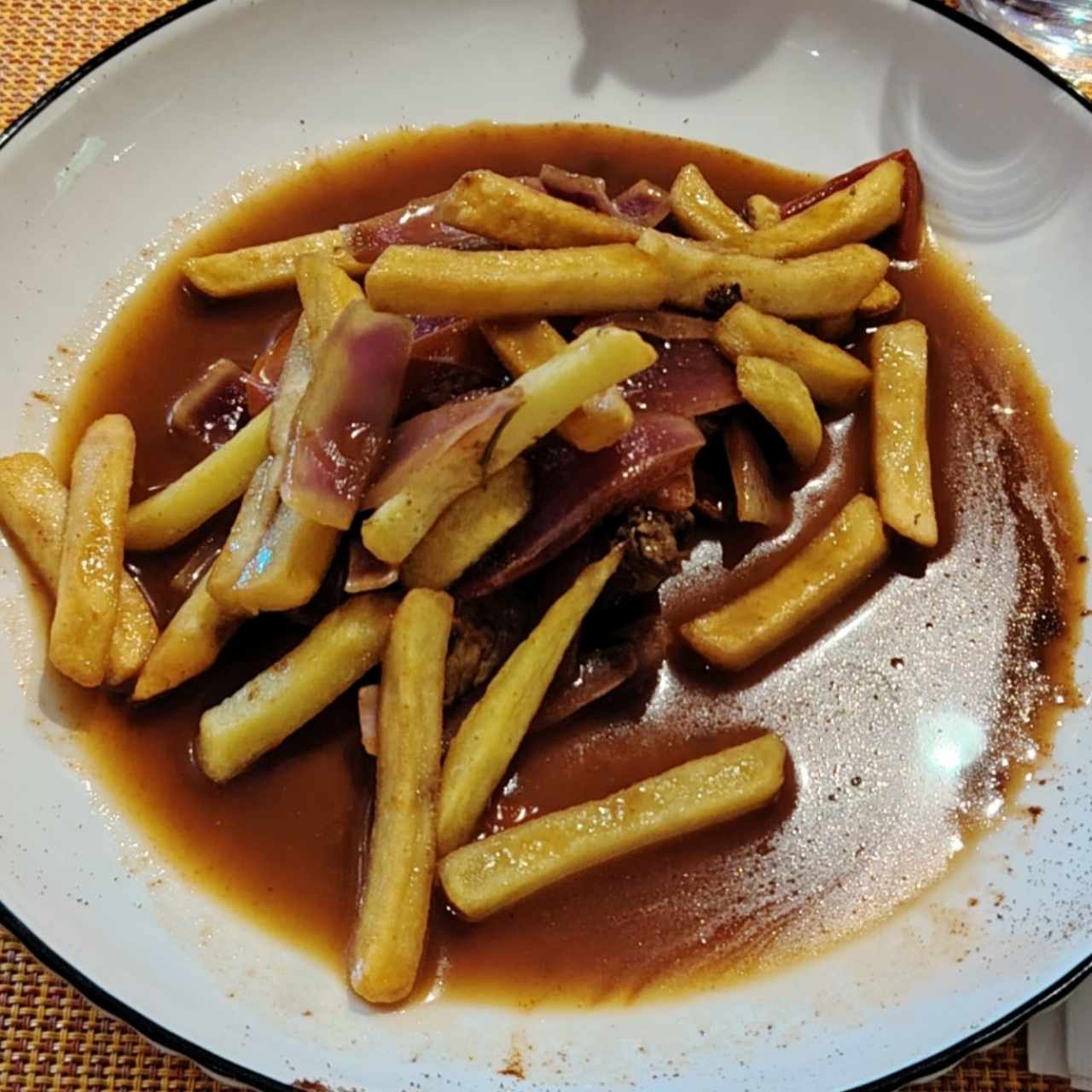 Carnes - Lomo Saltado