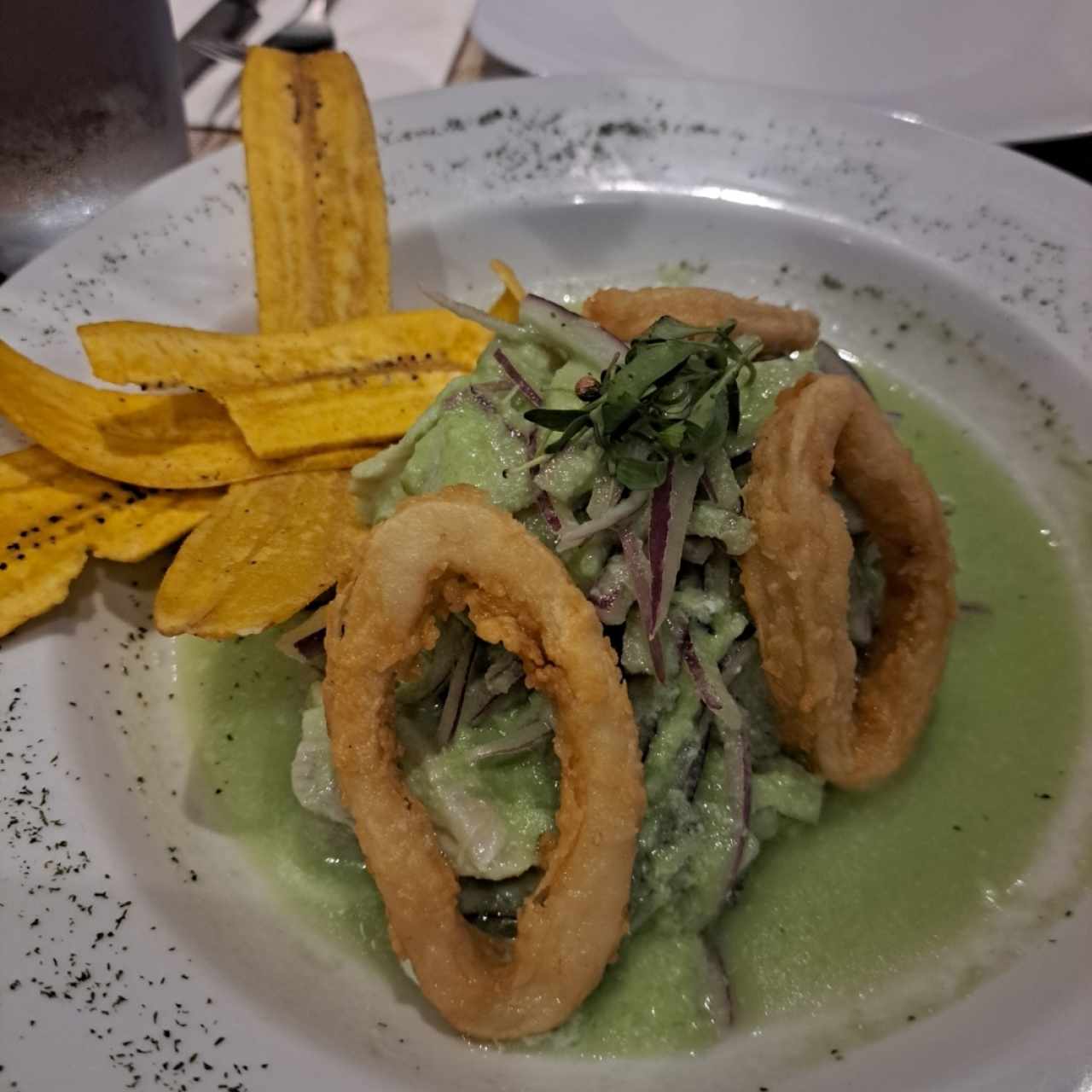 Ceviche de Corvina con Crema de Aguacate