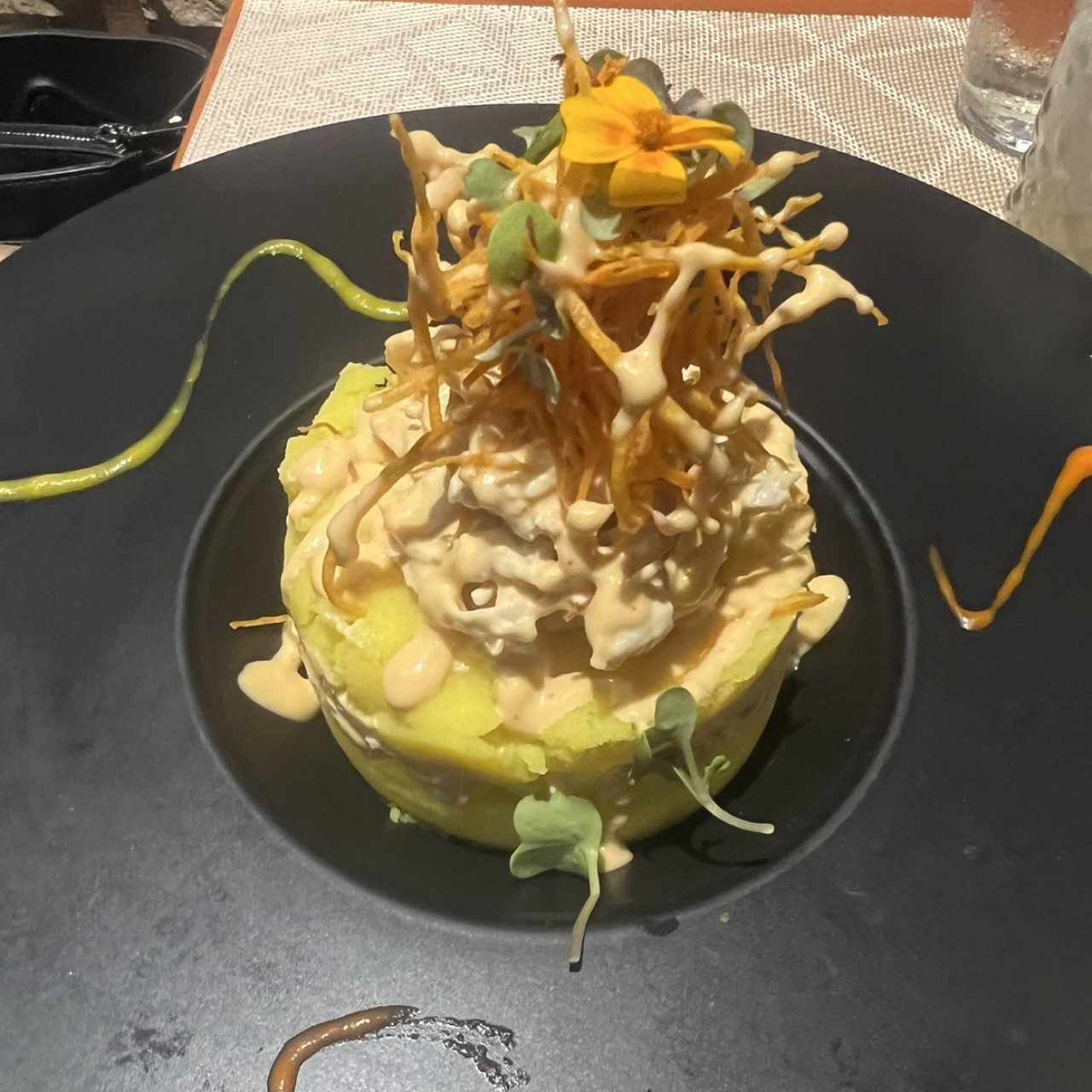 Causa Crocante de Pollo al Panko