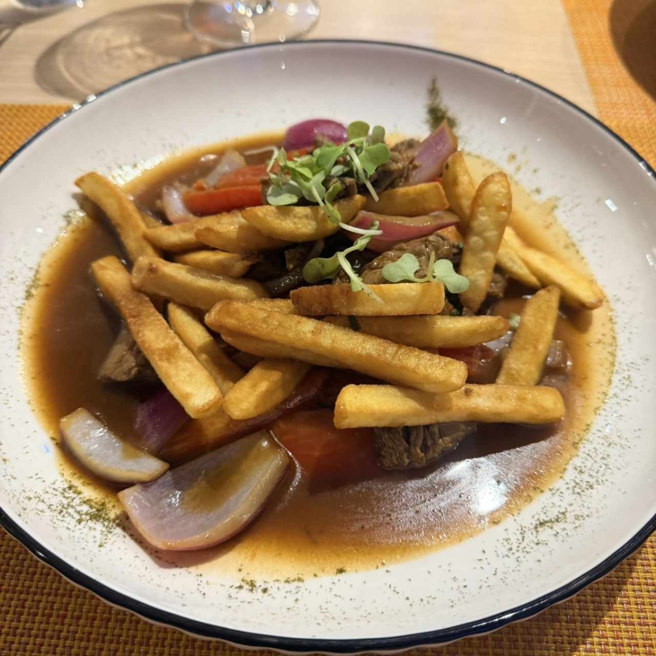 Carnes - Lomo Saltado