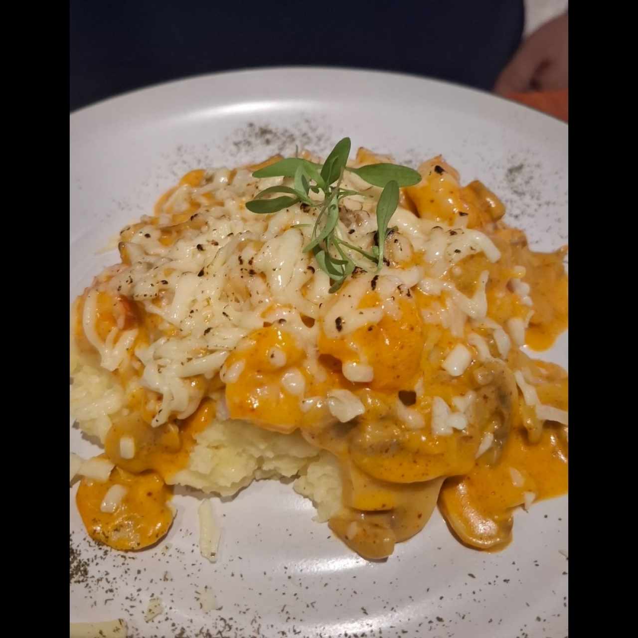 Corvina Rellena con Camarones