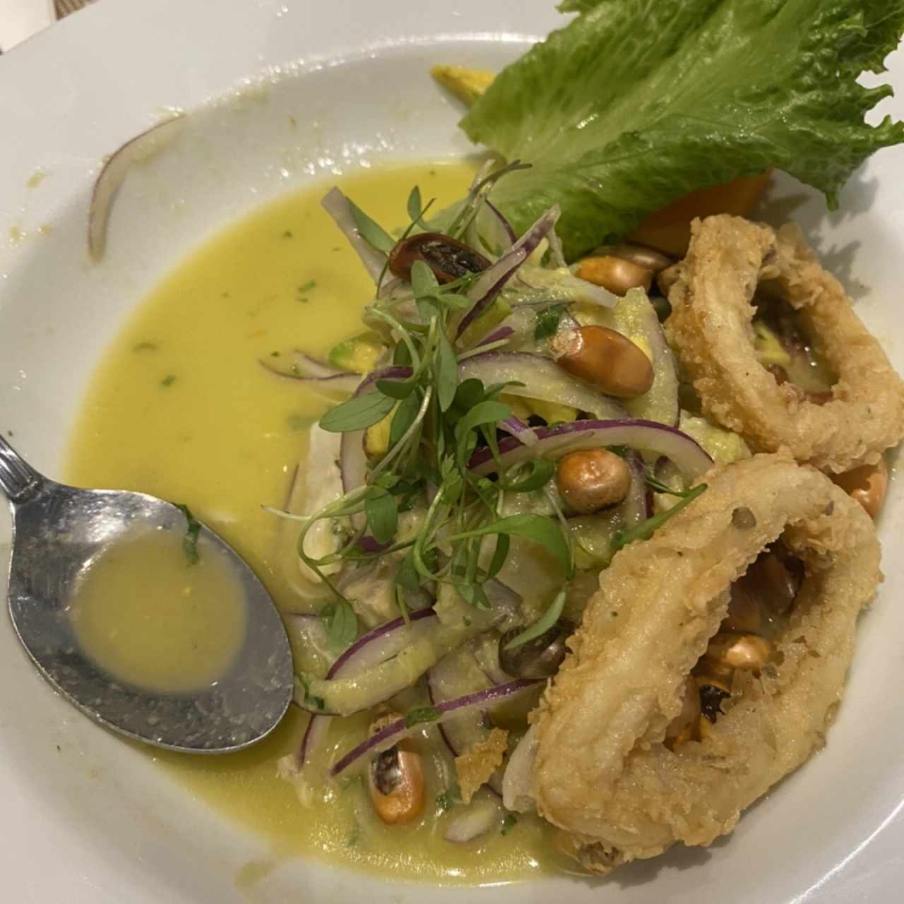 Ceviche de Corvina con Crema de Aguacate