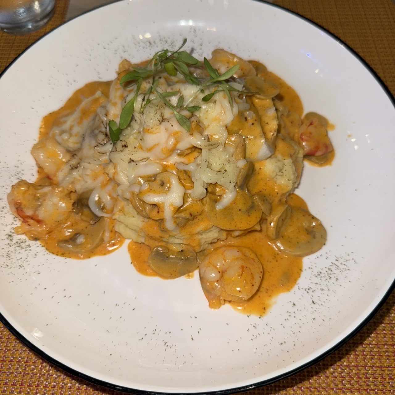 Corvina Rellena con Camarones