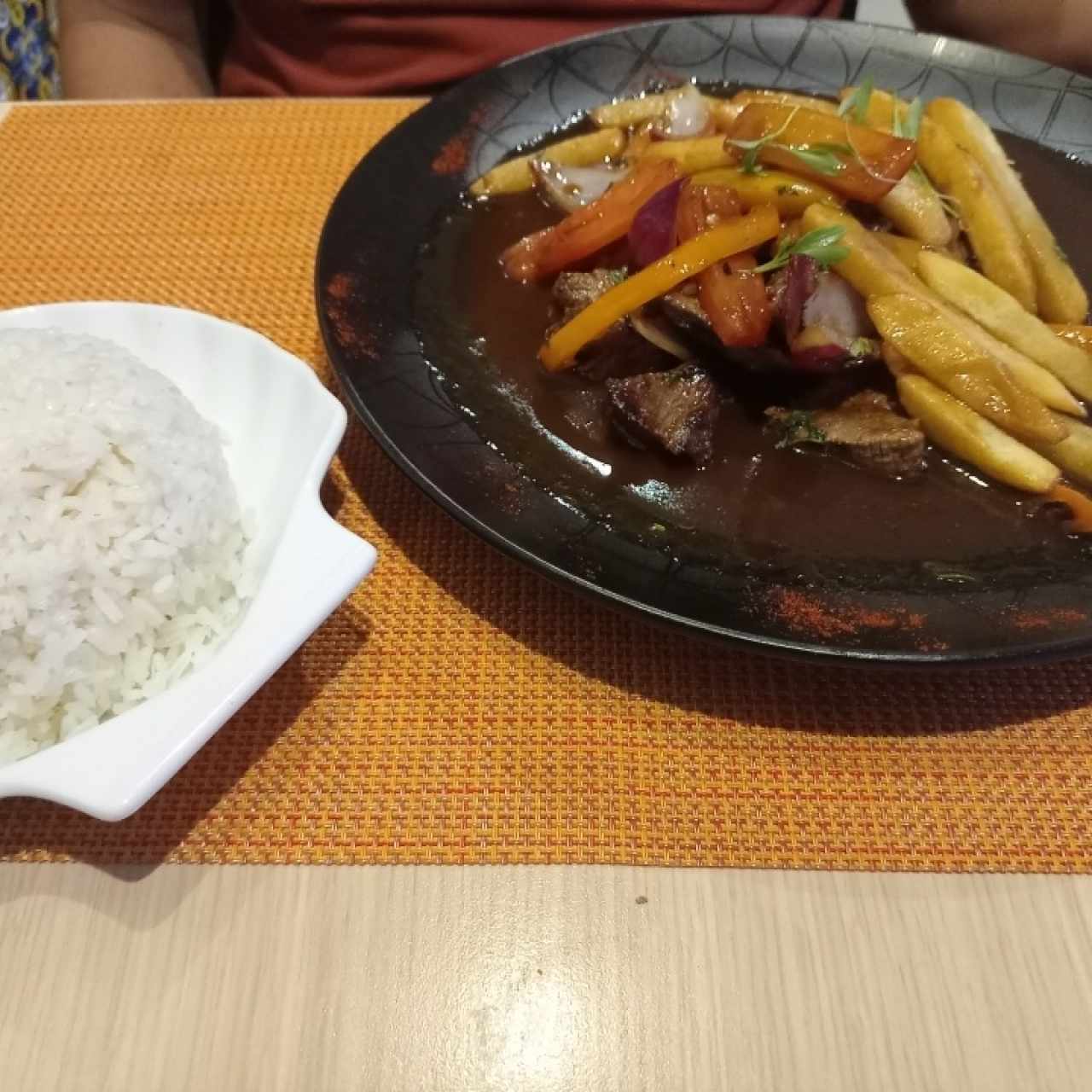 Carne de res salteado 
