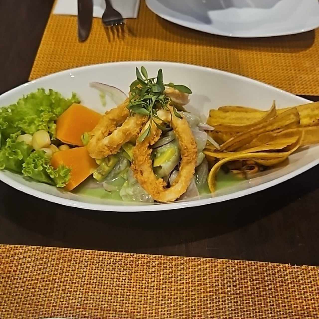 Ceviche de Corvina con Crema de Aguacate