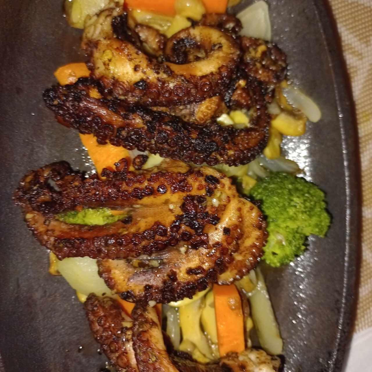 Entradas - Pulpo al Carbón