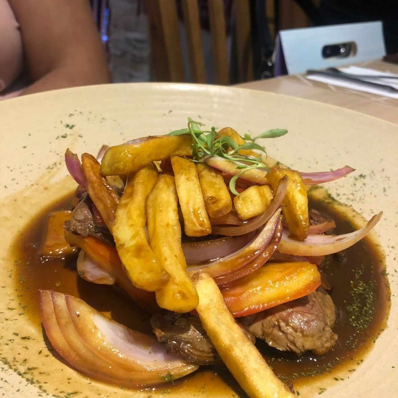 Carnes - Lomo Saltado