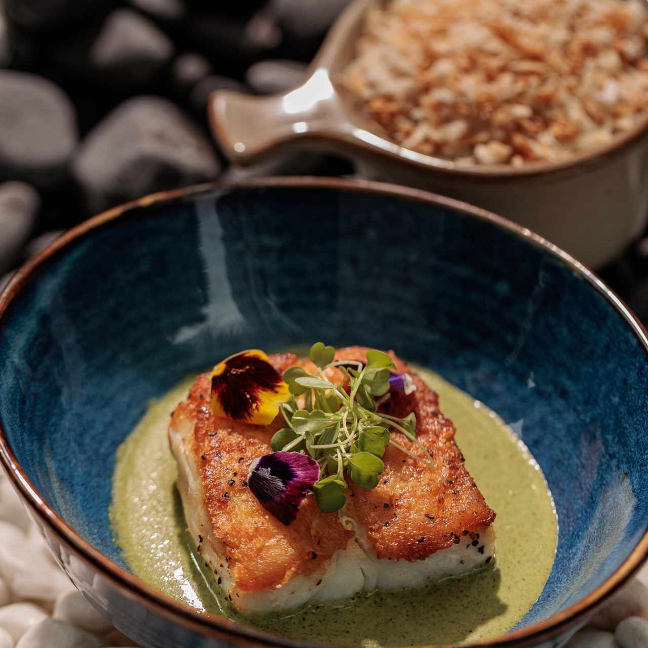 240 GR de Pesca Encostrada con Curry Verde