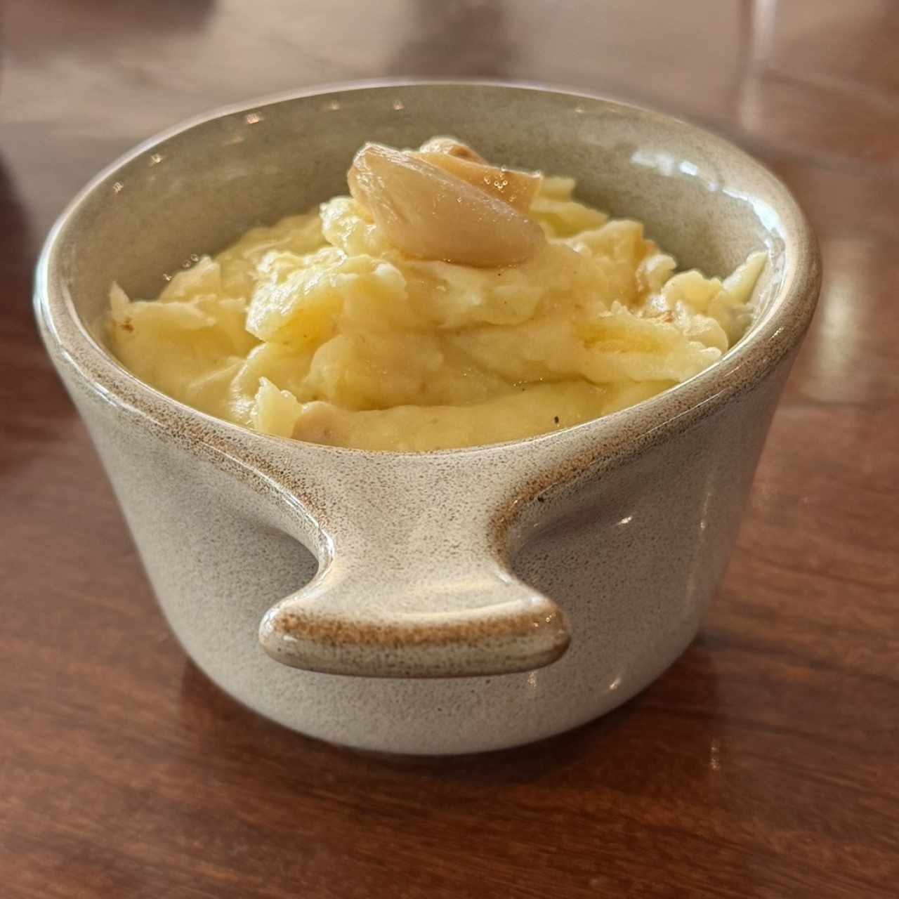 PURÉ DE PAPAS CON AJO ROSTIZADO