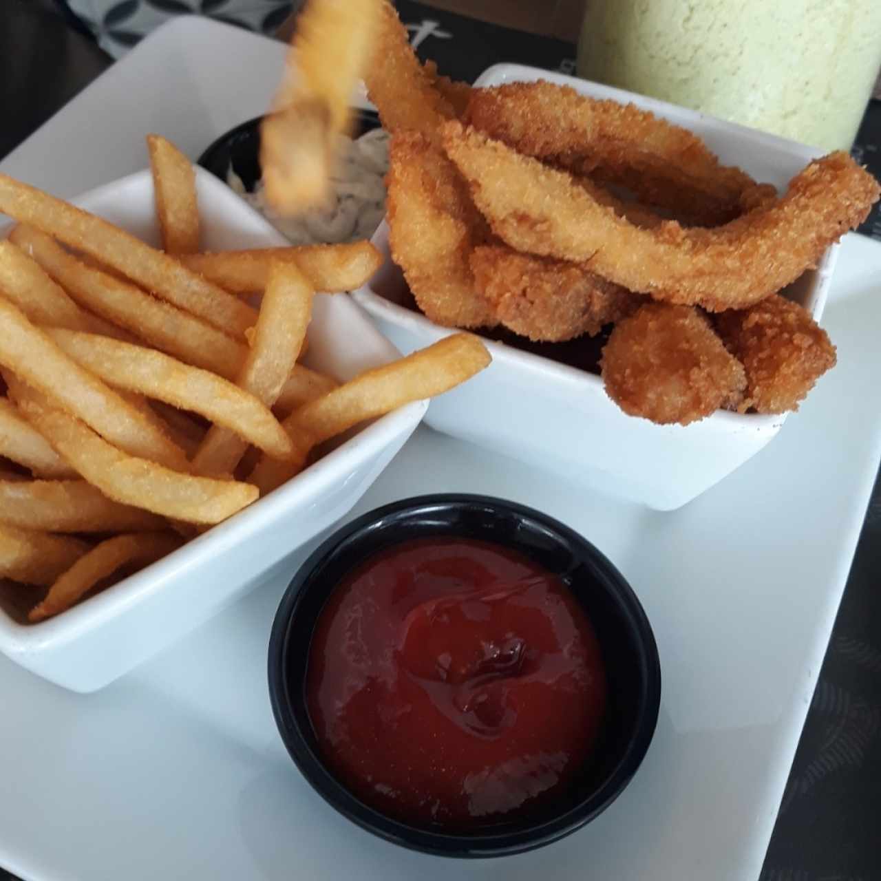 deditos de pescado menu infantil