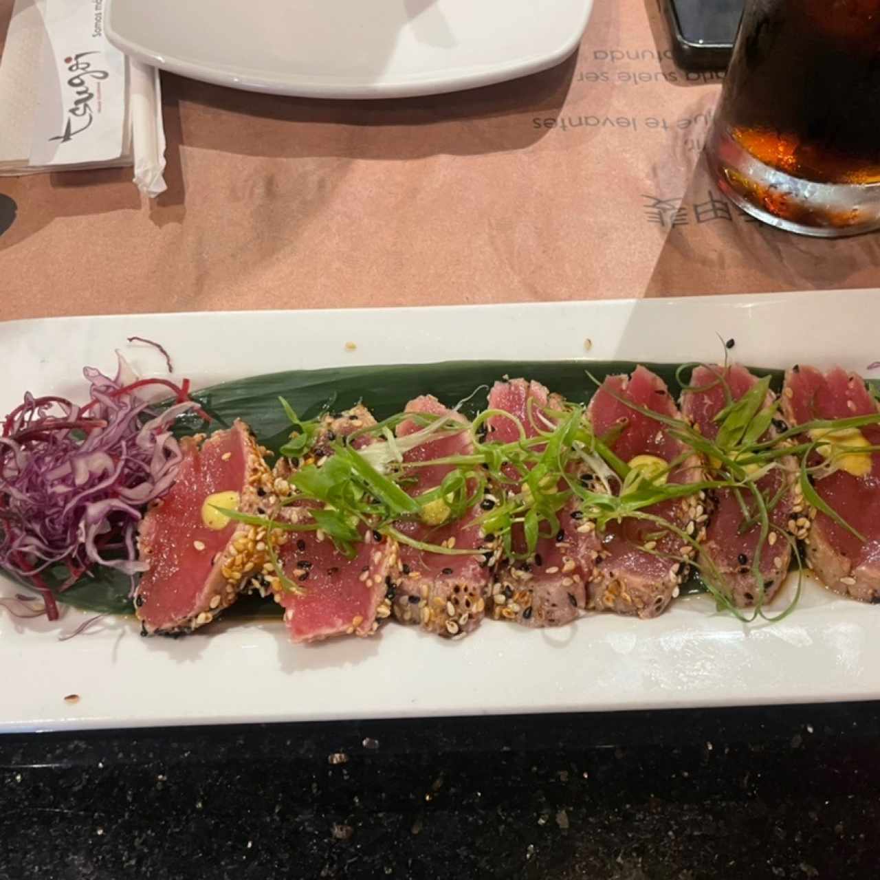 Entradas - Tuna Tataki