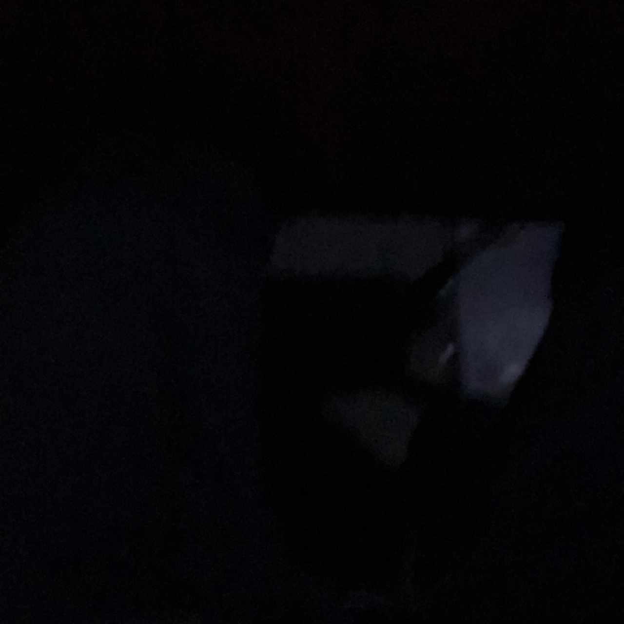 Busque otras opciones antes de elegir este sitio, al llegar, el personal fue muy atento , me gusto mucho que todo estaba implacable , la atención de la chica 5 estrellas 🌟 la recomendación todo esta muy rico desde las bebidas hasta los platos sugeridos , la presentación de los platos me encantó , sin duda lo recomiendo es buen lugar para pasar un par de cócteles con amistades.
