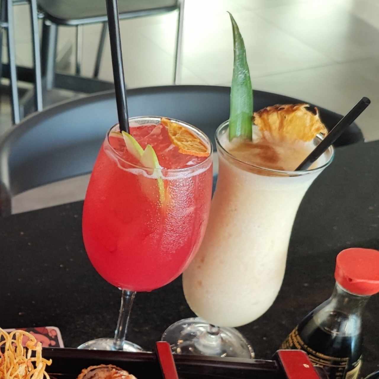 sangría de frutos rojos y piña colada 