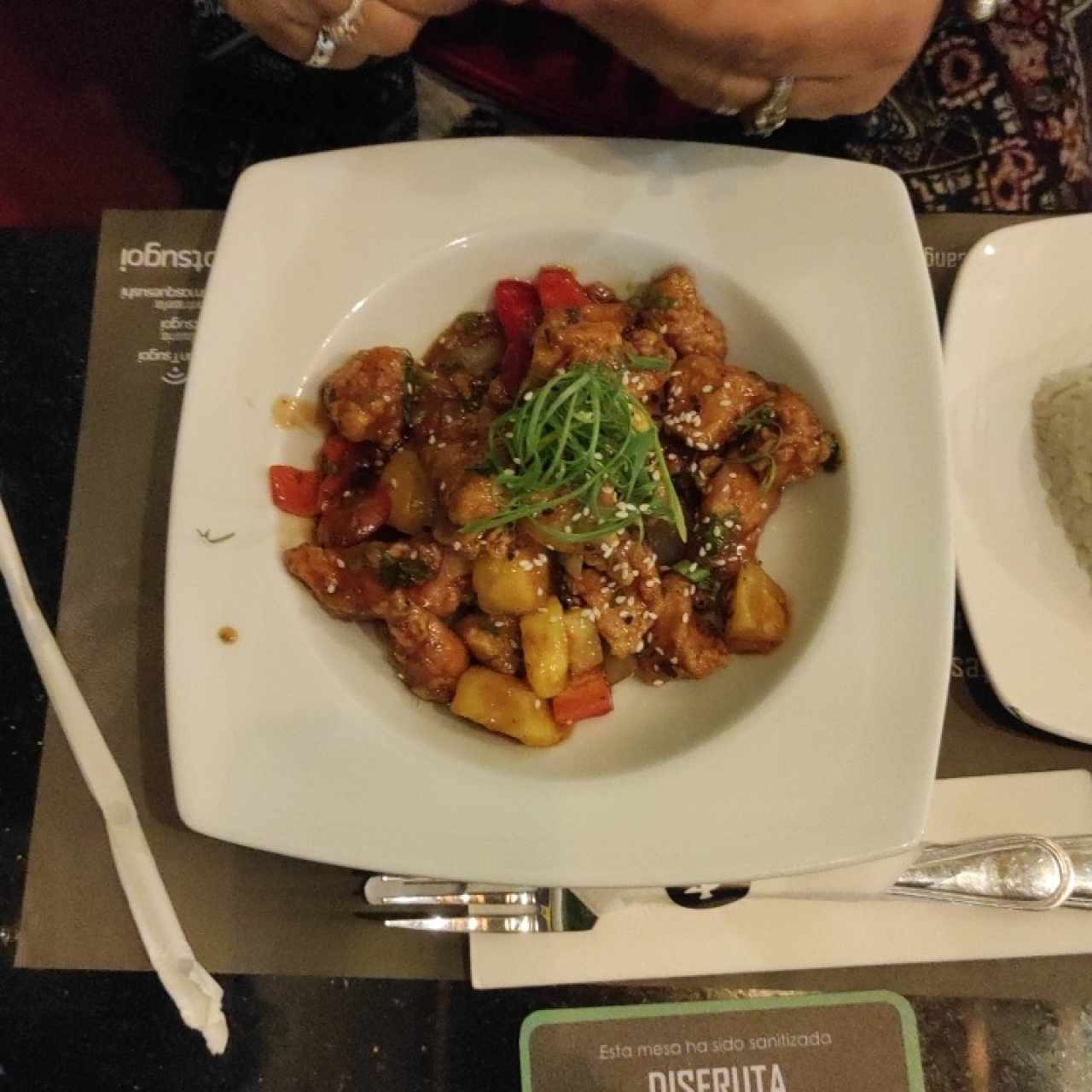 pollo agridulce con arroz jazmin