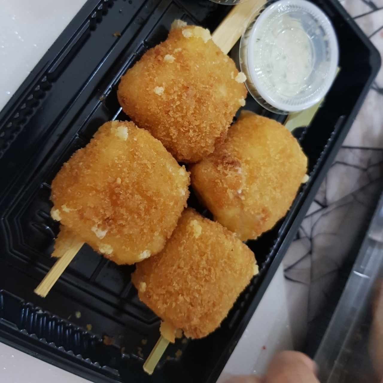 Brochetas de Queso/ Plátano y queso