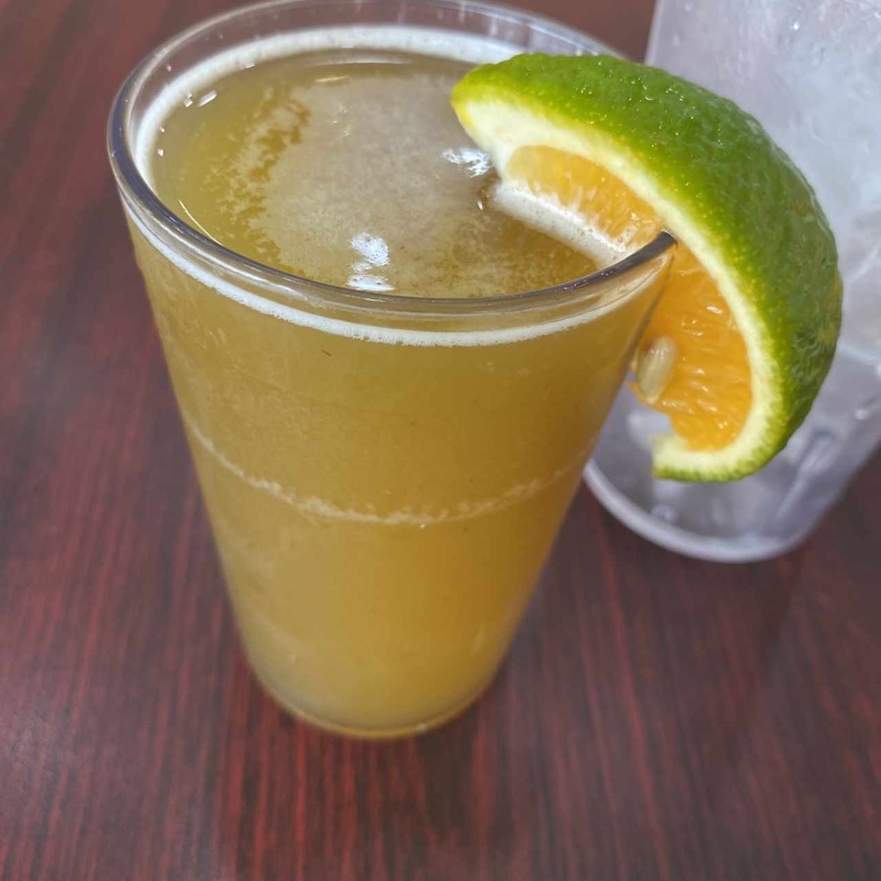 Jugo de caña y limon