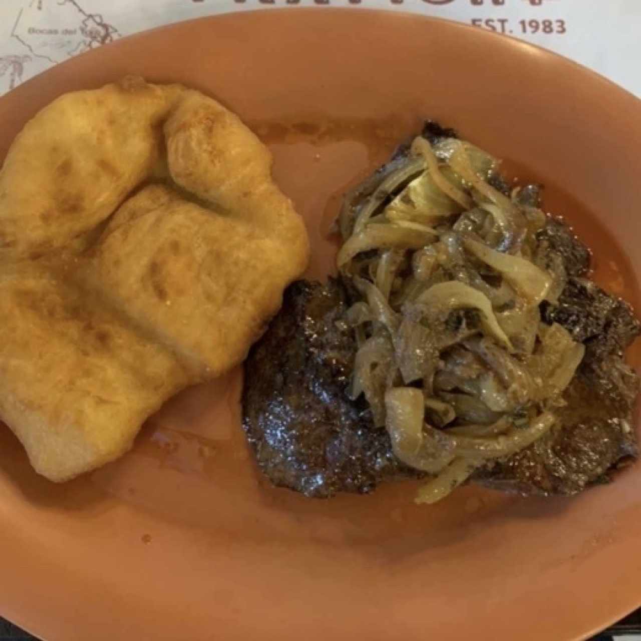 Hígado con hojaldre con hígado