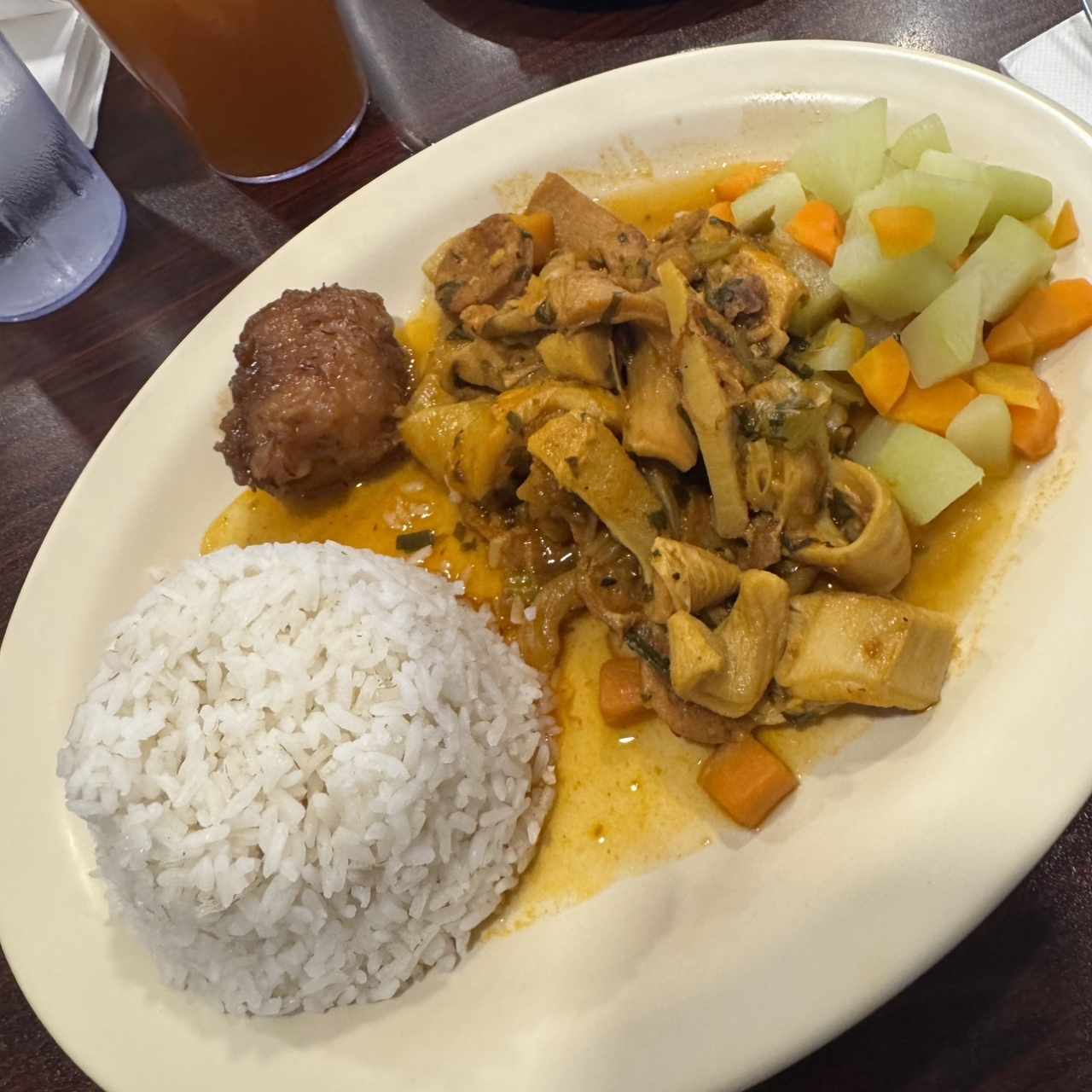 Mondongo con arroz