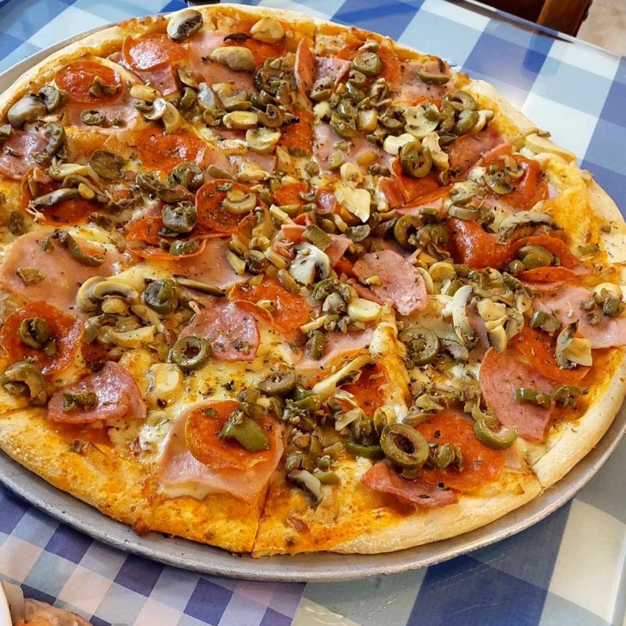 Pizzas especiales - Pizza de combinación