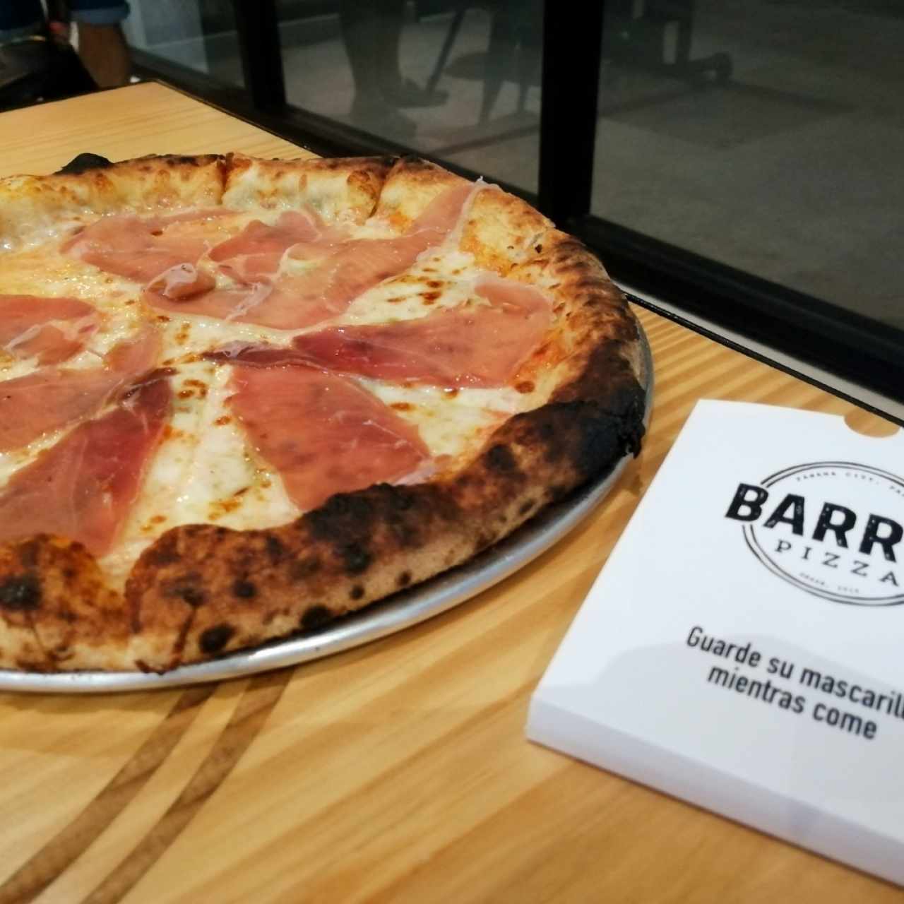Cuatro Esquinas con jamón serrano