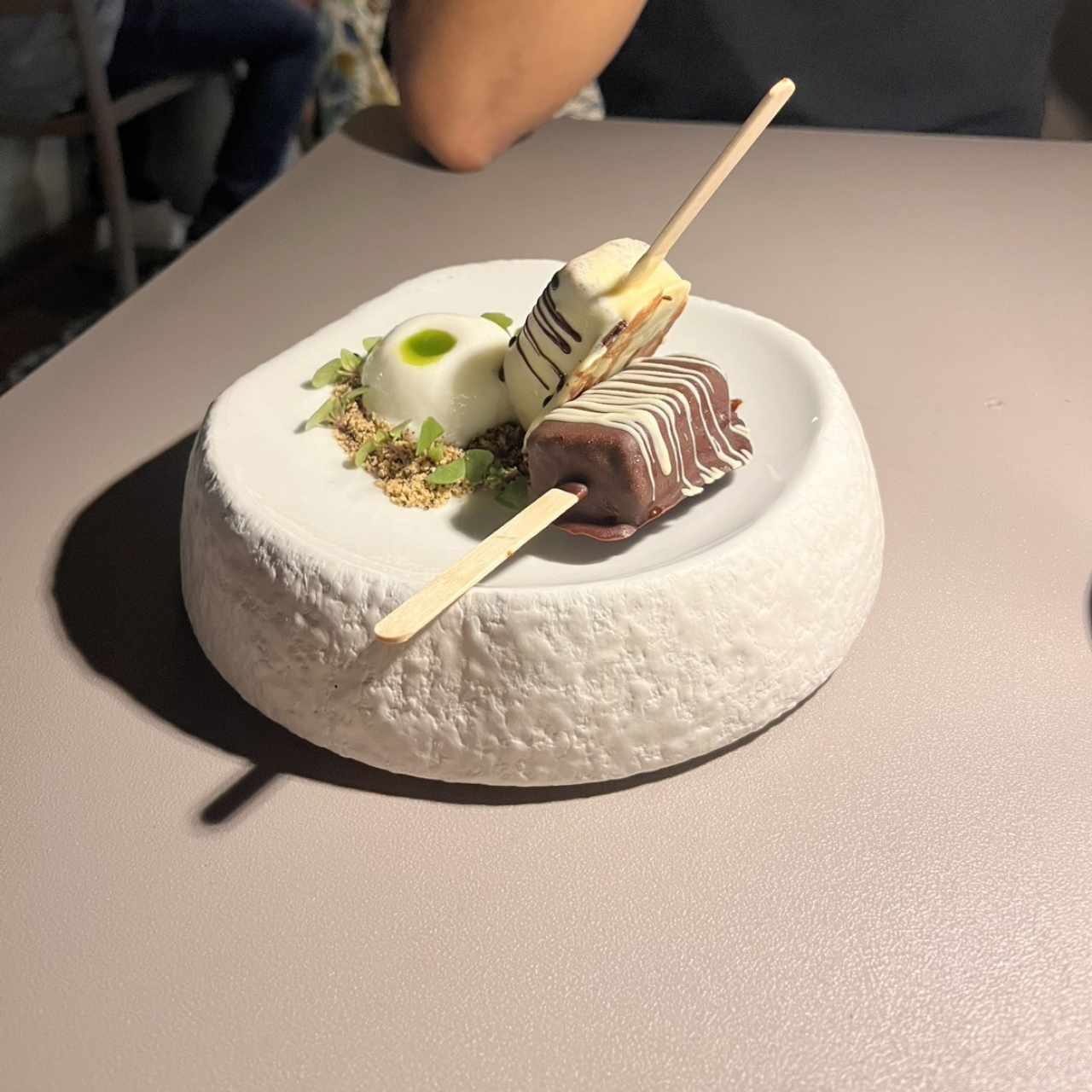 Paletas de mousse de chocolate