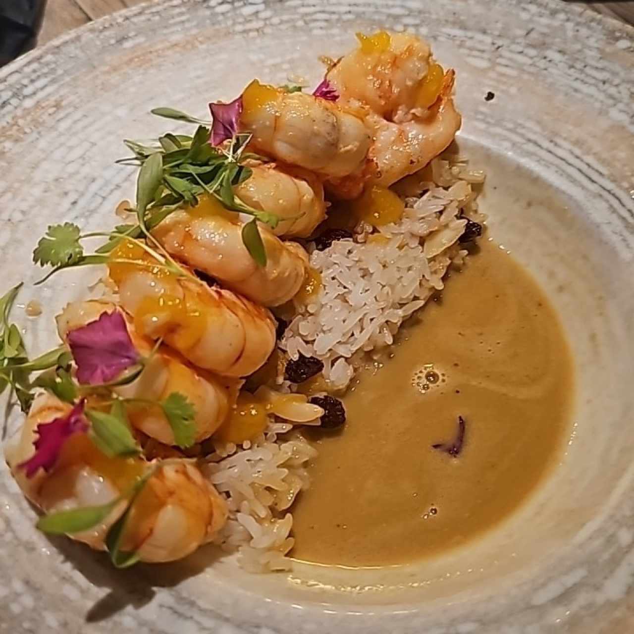 Langostinos en Coco y Azafrán