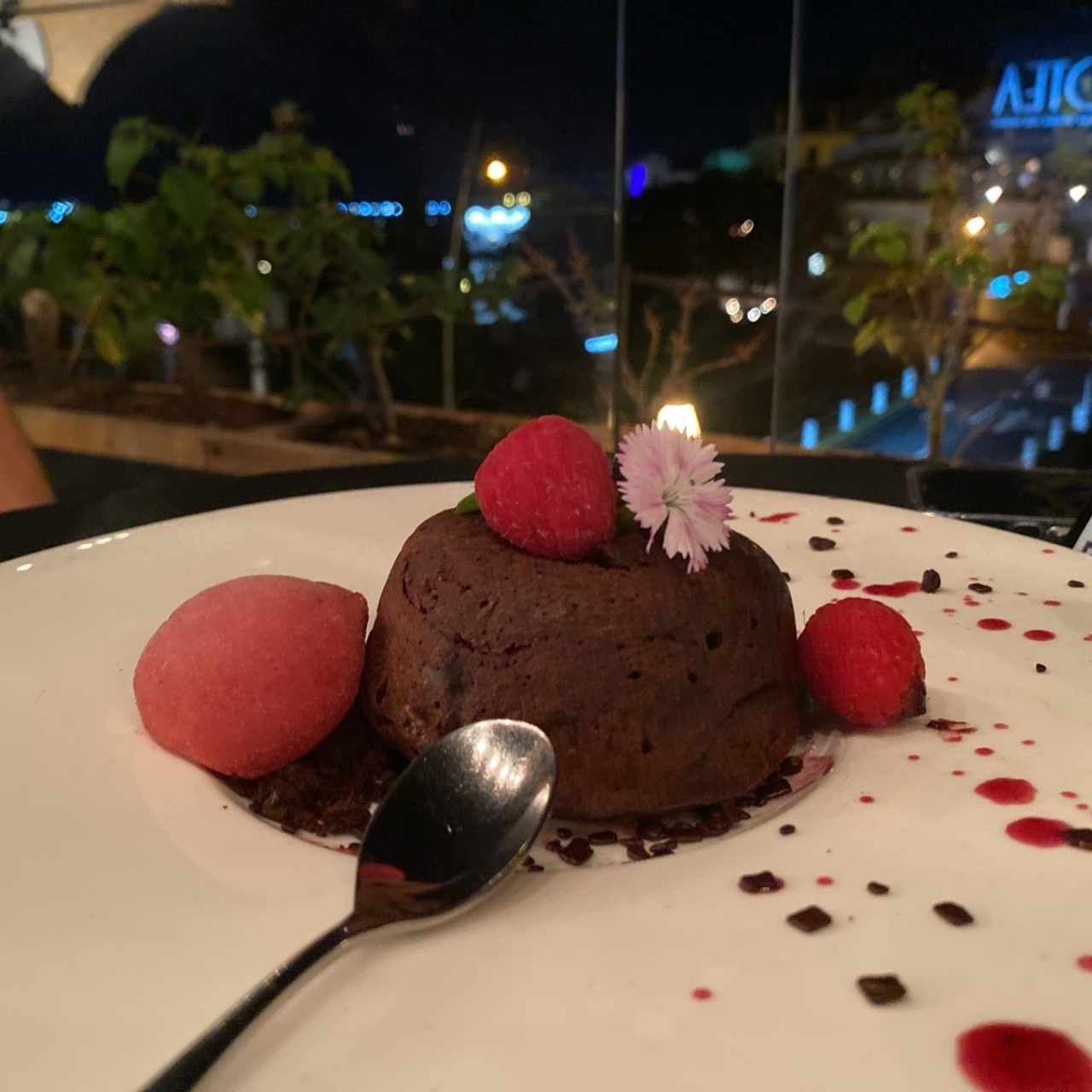 POSTRES - VOLCÁN DE CHOCOLATE