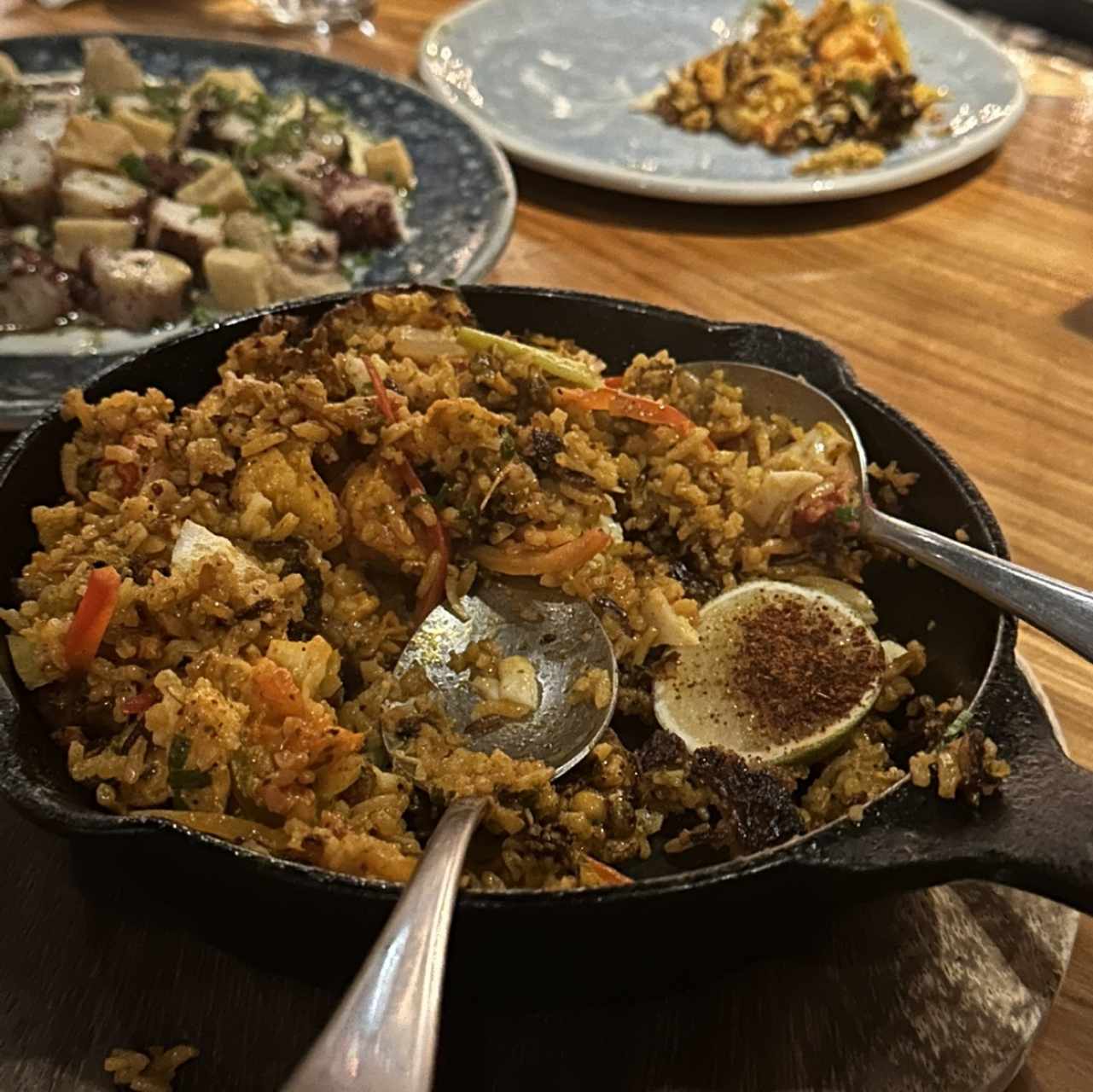 Arroz con Concolón de mariscos y Pescado