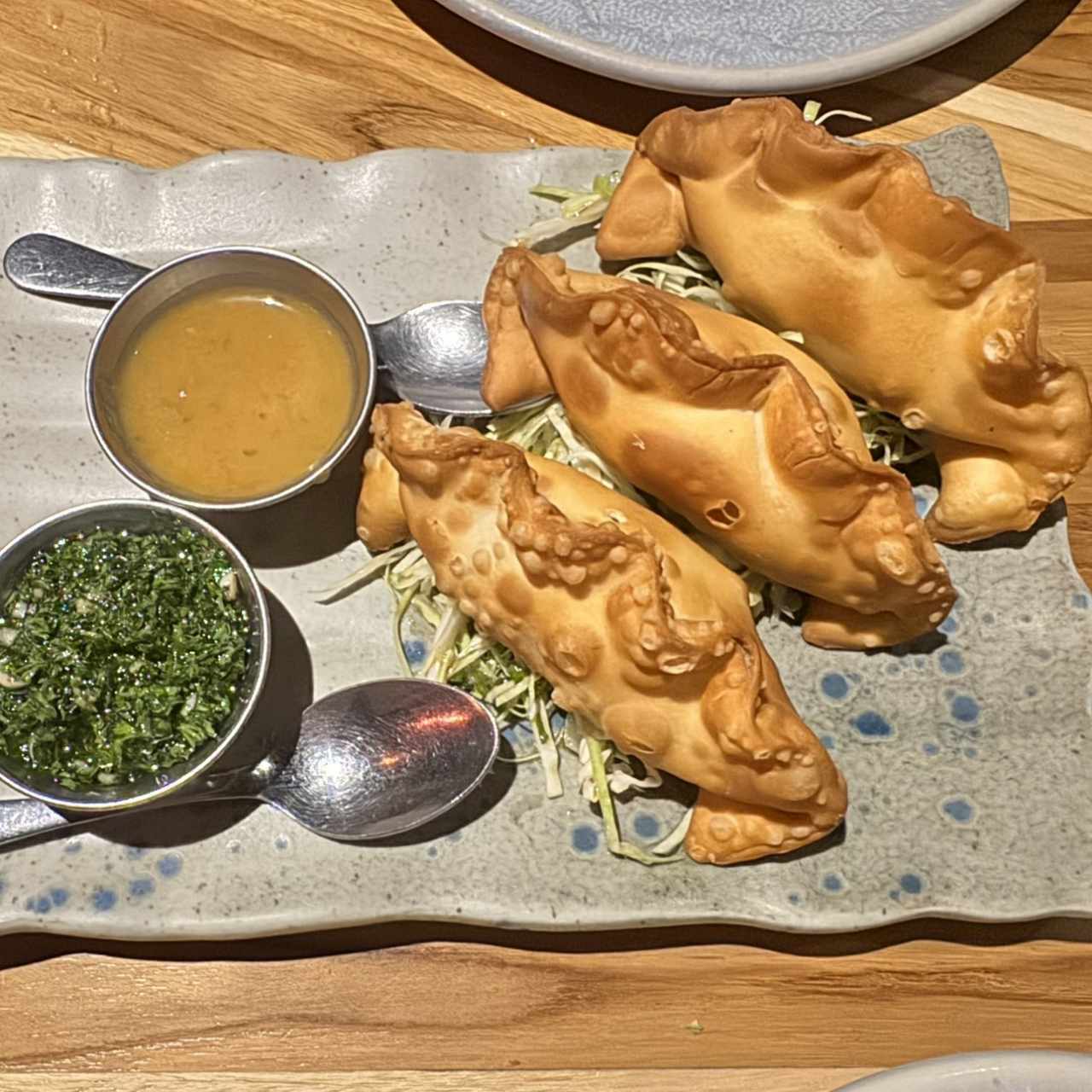 ¡AME ESTO! Empanadas de pescado al curry y queso amarillo