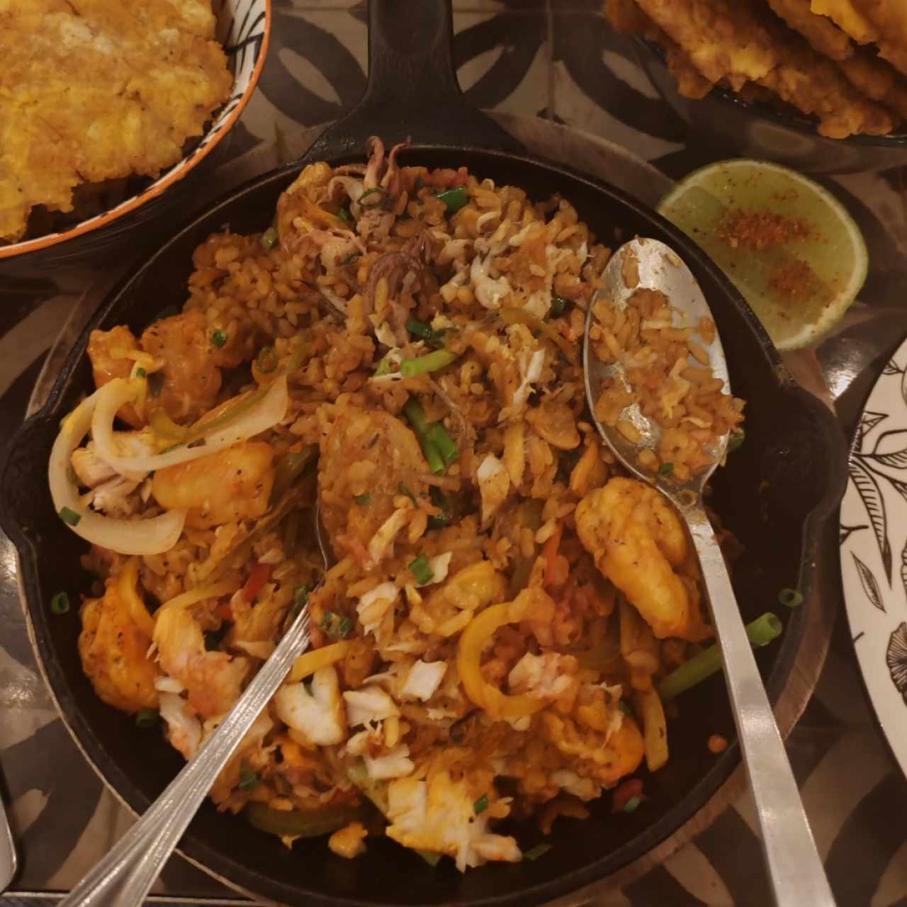 Arroz con Concolón de mariscos y Pescado