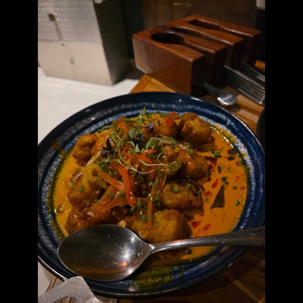 Pescado en salsa caribeña 