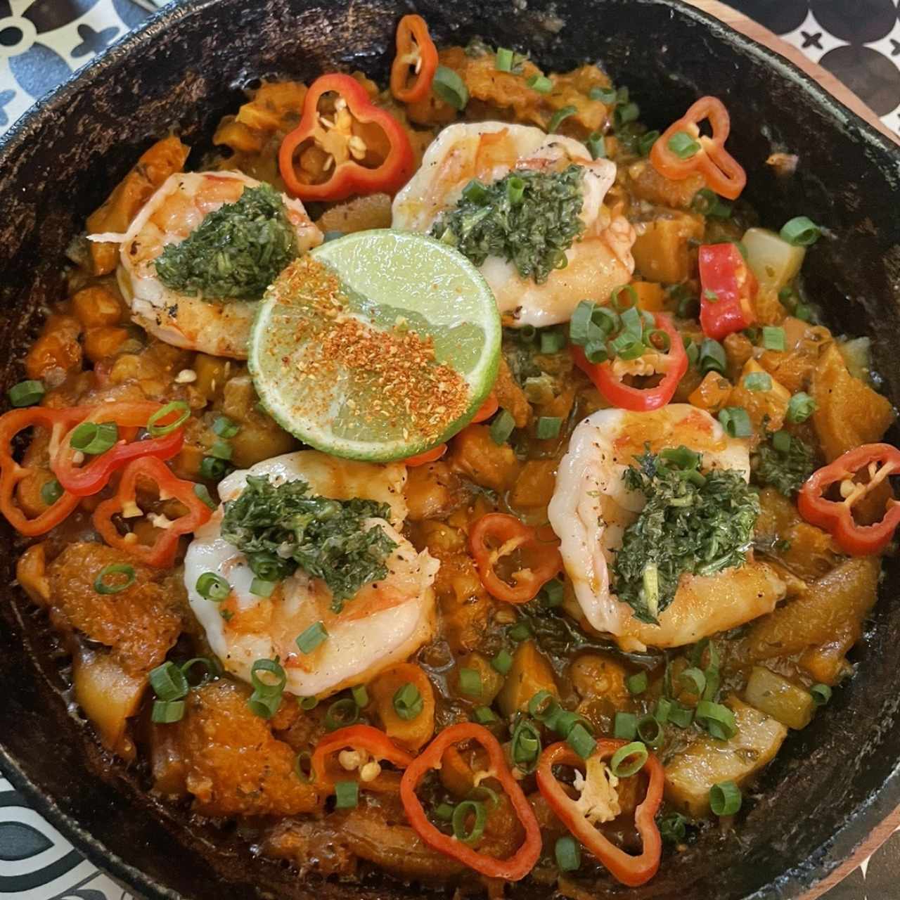Mondongo con langostinos