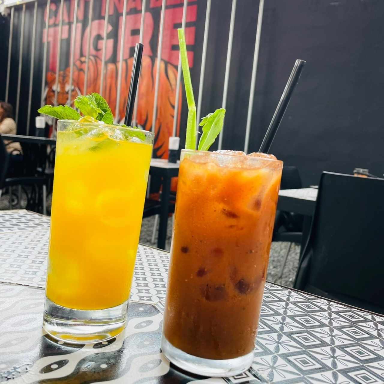 Pasion Tropical & Bloody Mary