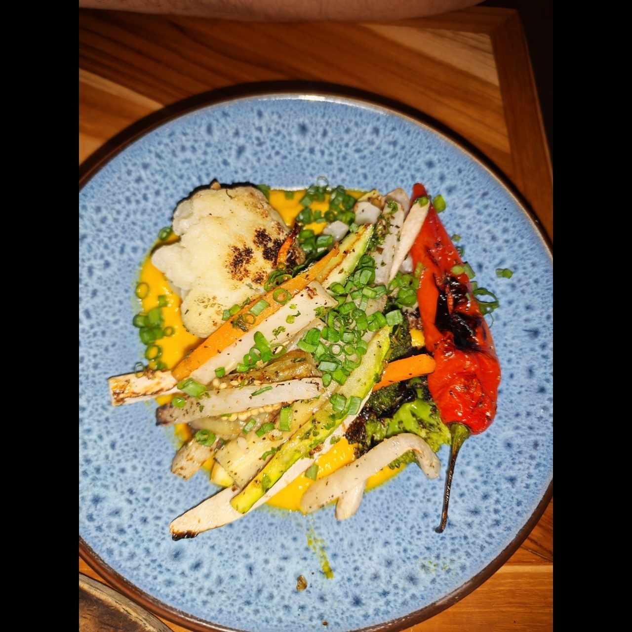 Vegetales al carbón con miso de zapallo