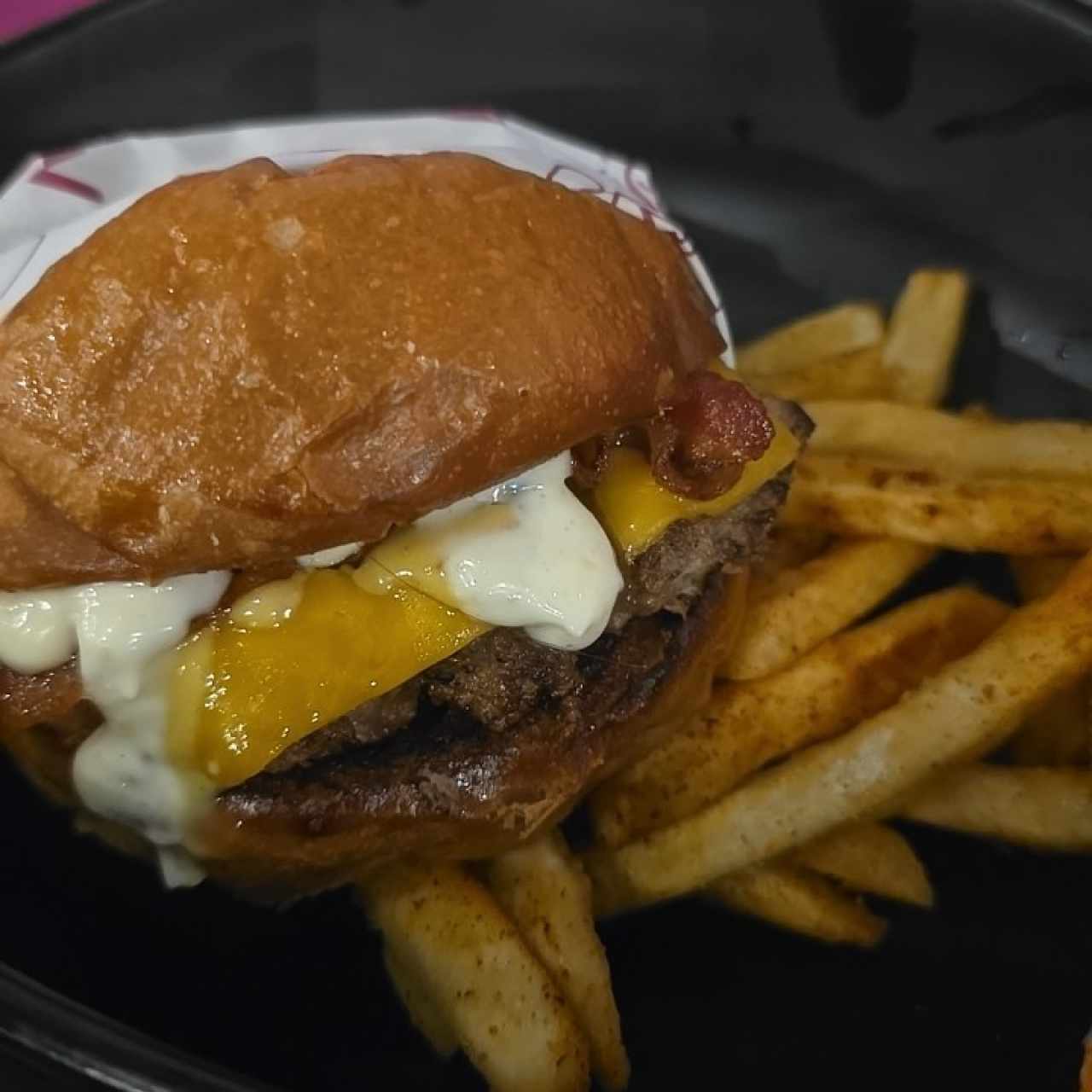 BURGERS - BITE ME