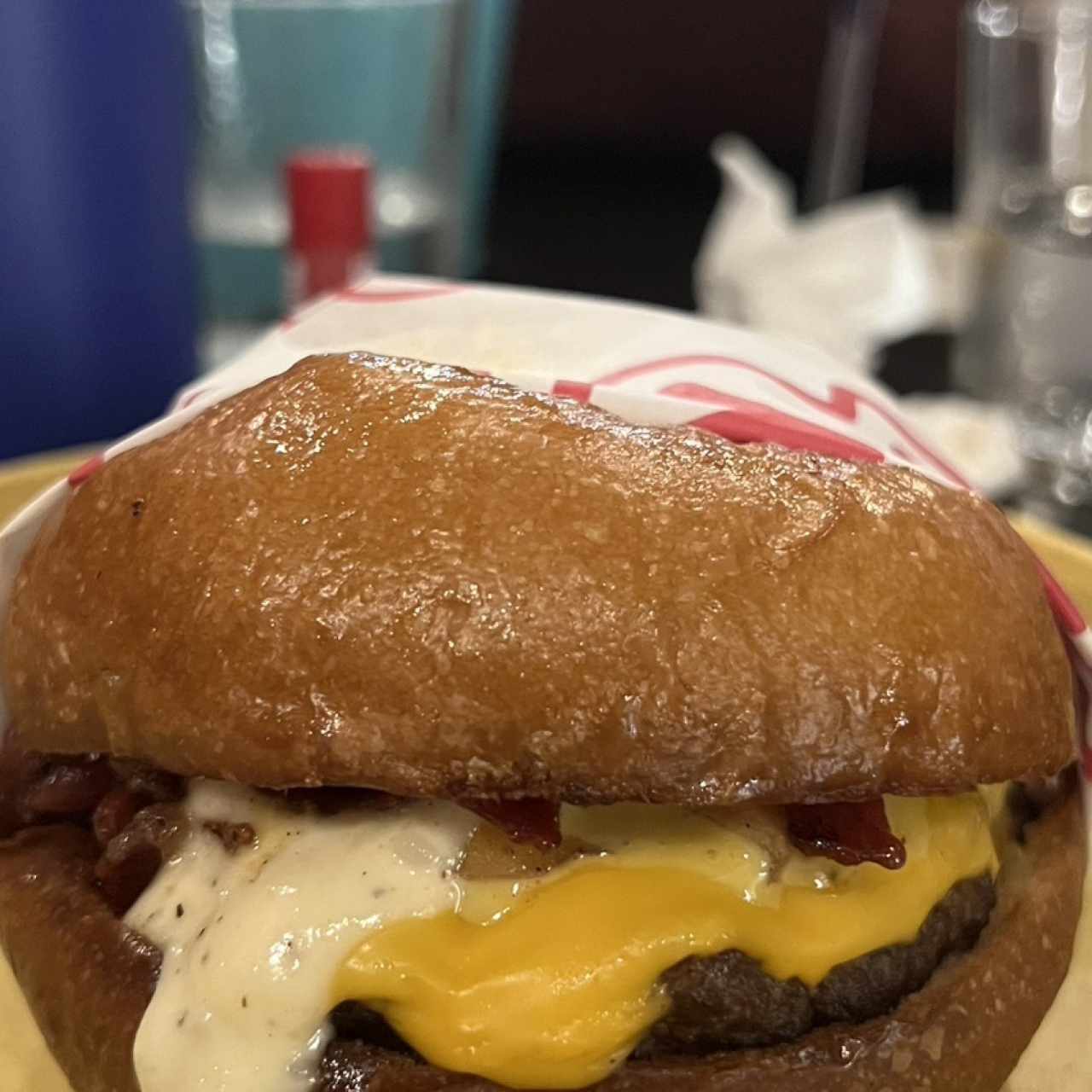 BURGERS - BITE ME