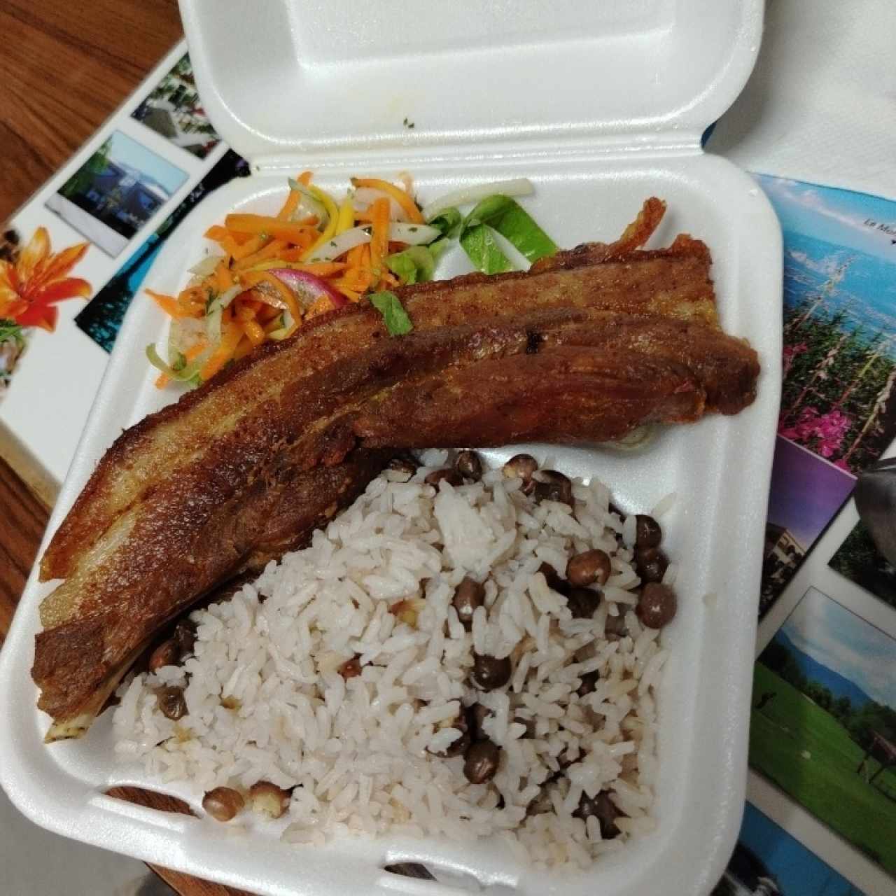 Costilla de cerdo frito 