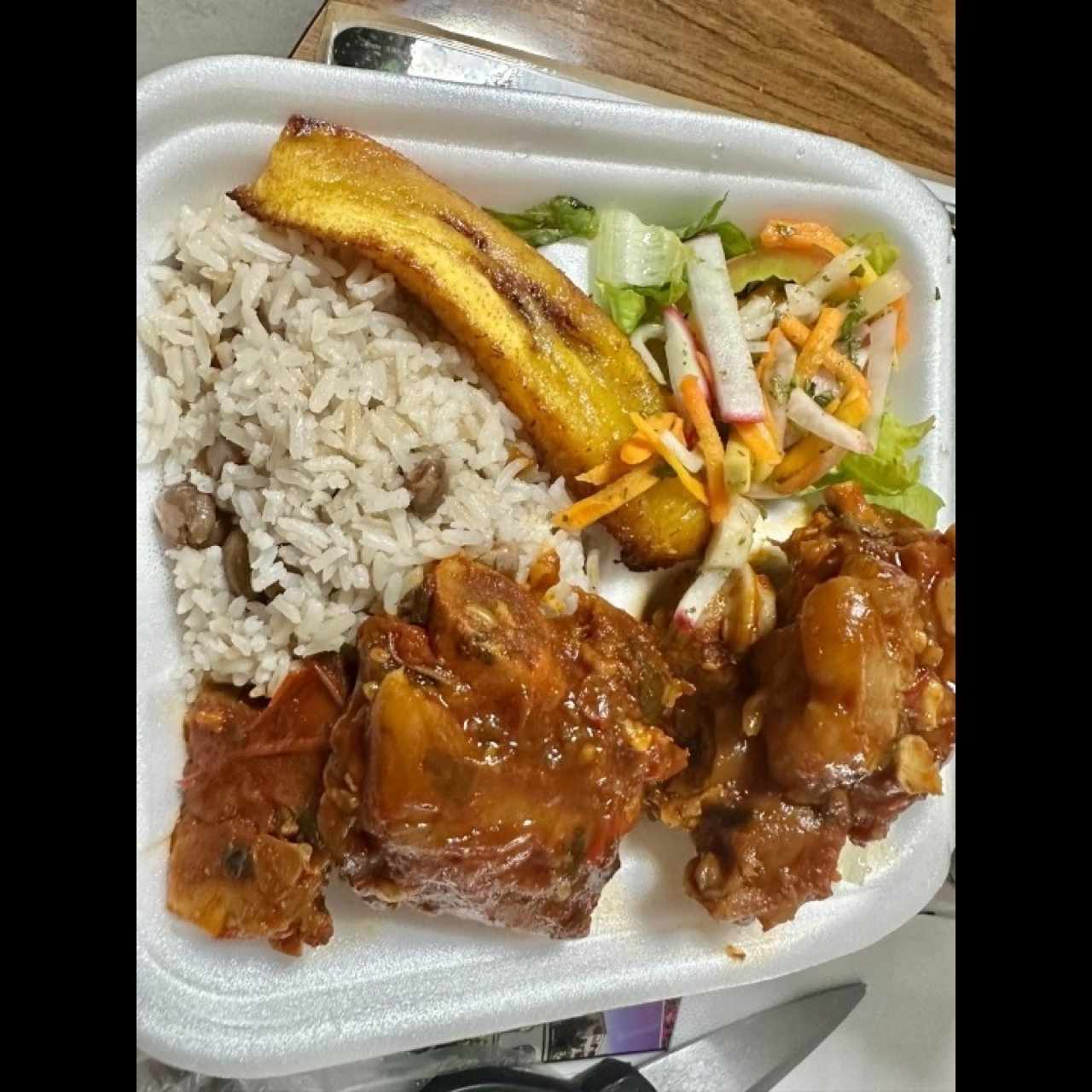 Pata de cerdo guisado 