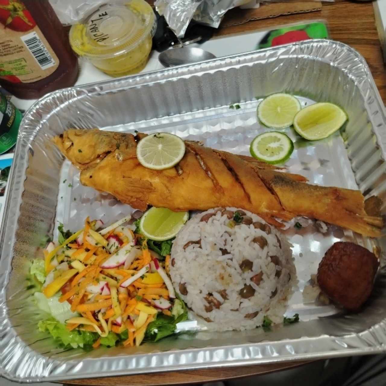 Pescado entero frito