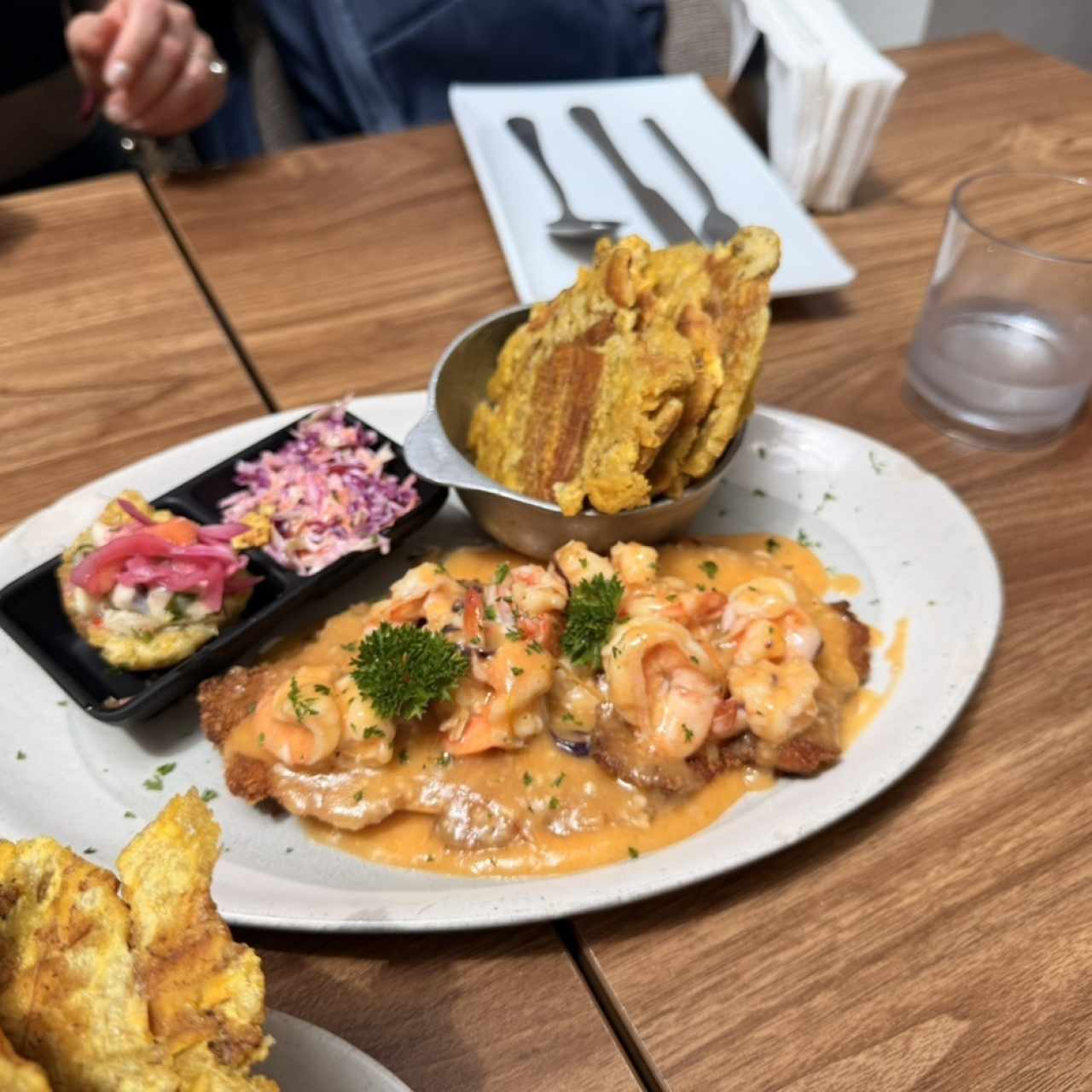 Pescado/ Filete Coronado con Camarones