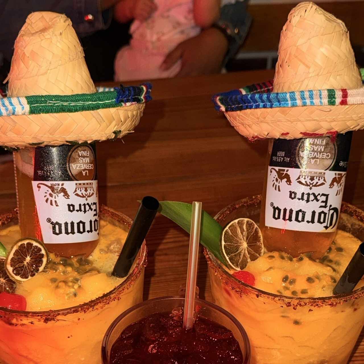 Margarotas y agua de Jamaica