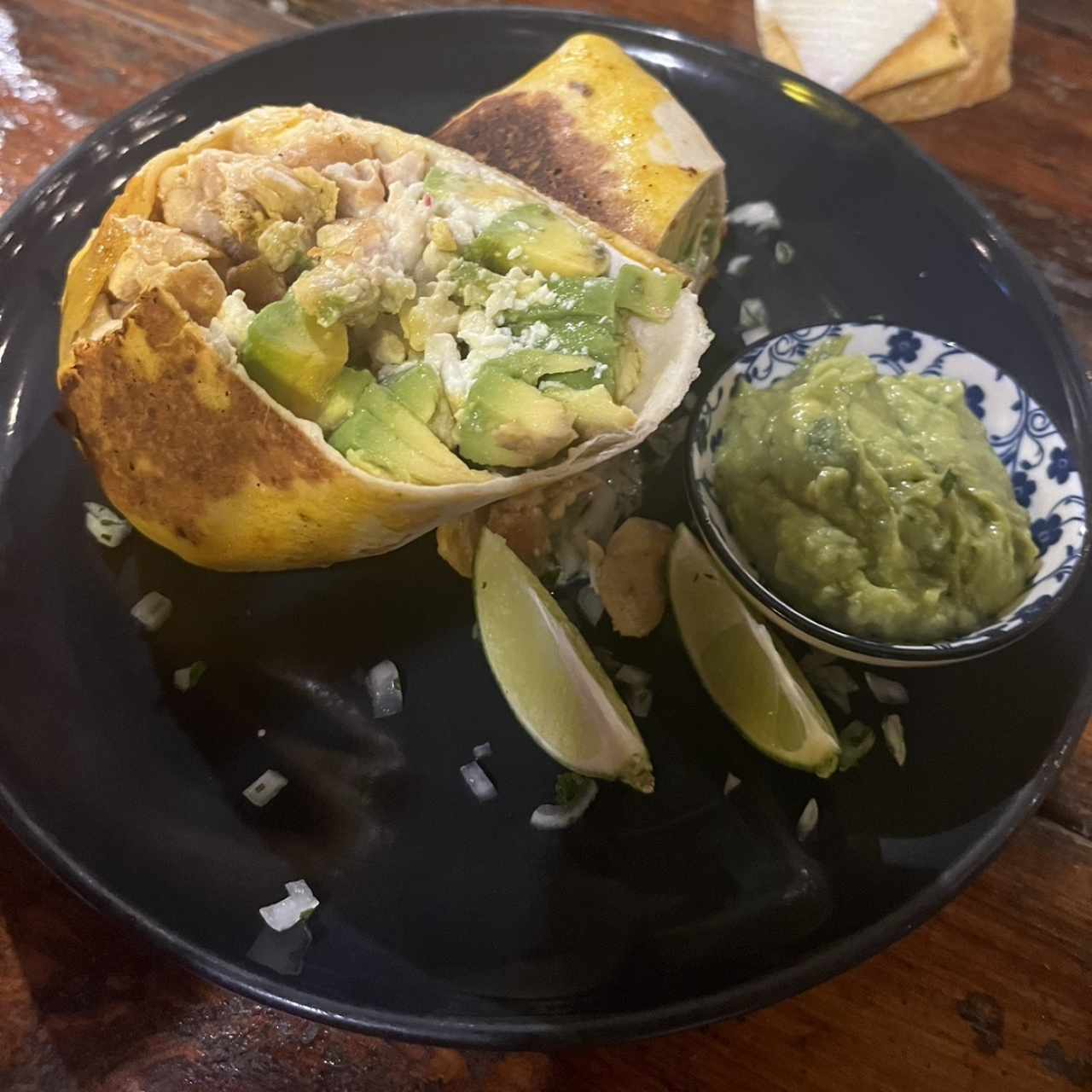 Burrito de Pollo y Aguacate