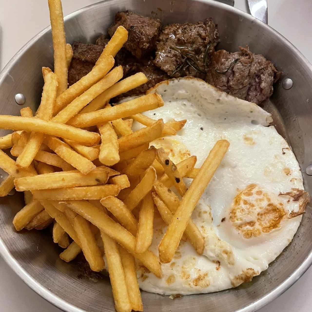 Clásicos - Steak And Eggs