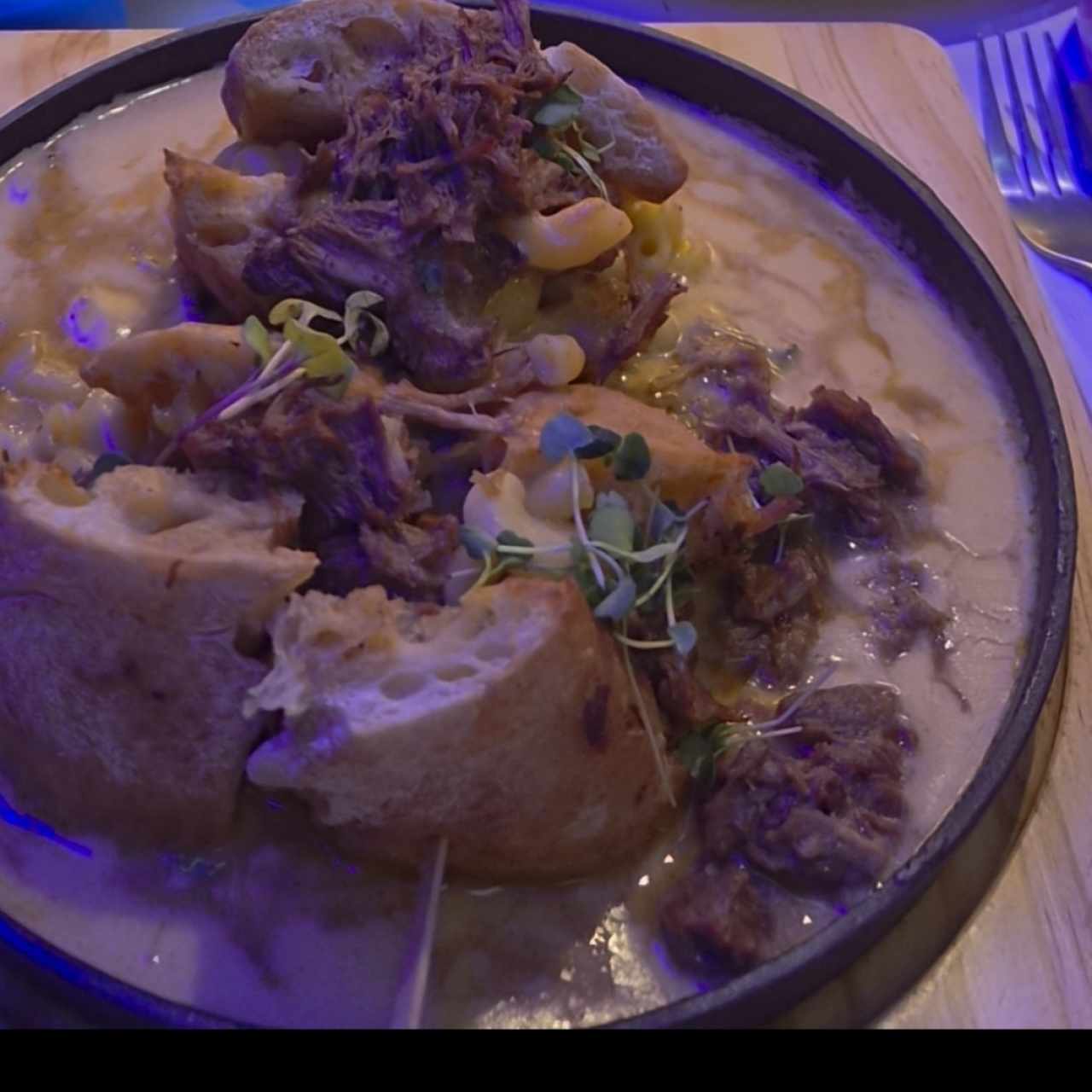 birria mac and cheese