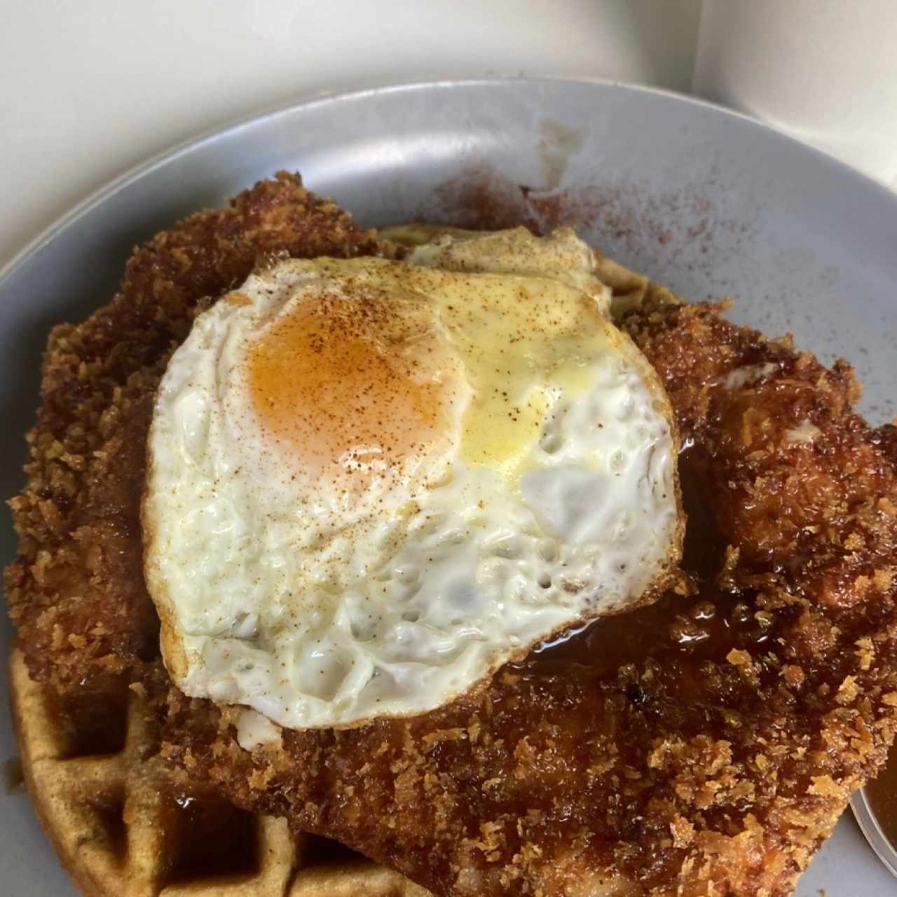 Pollo Frito y Waffles