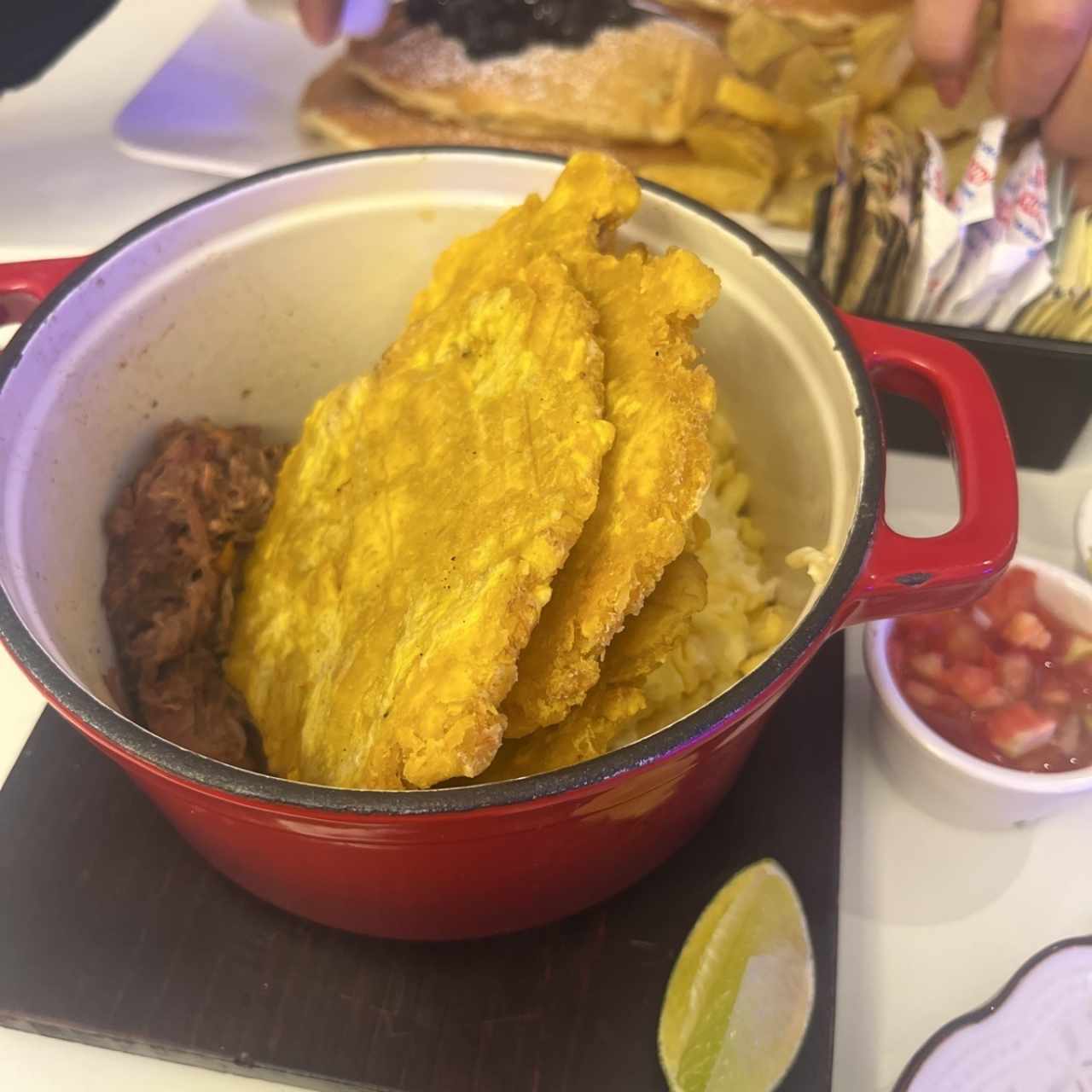 Patacones( Carne, Pollo o Mixto)