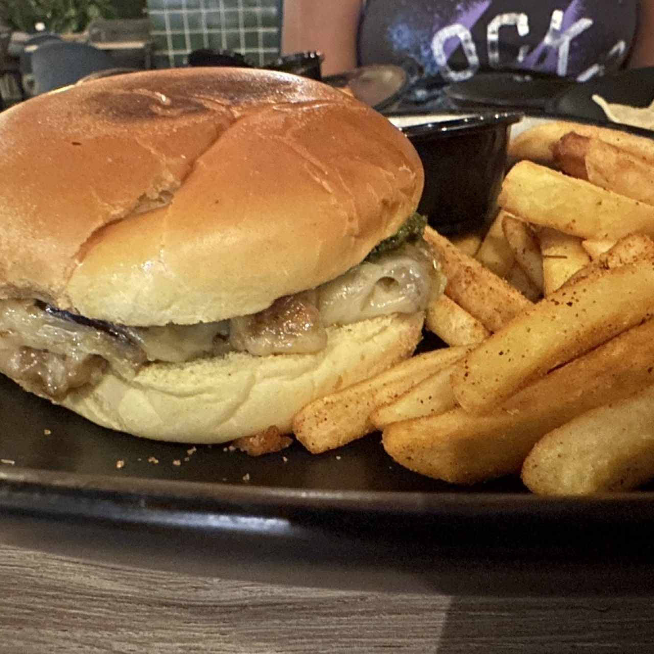 AUBERGINE SANDWICH